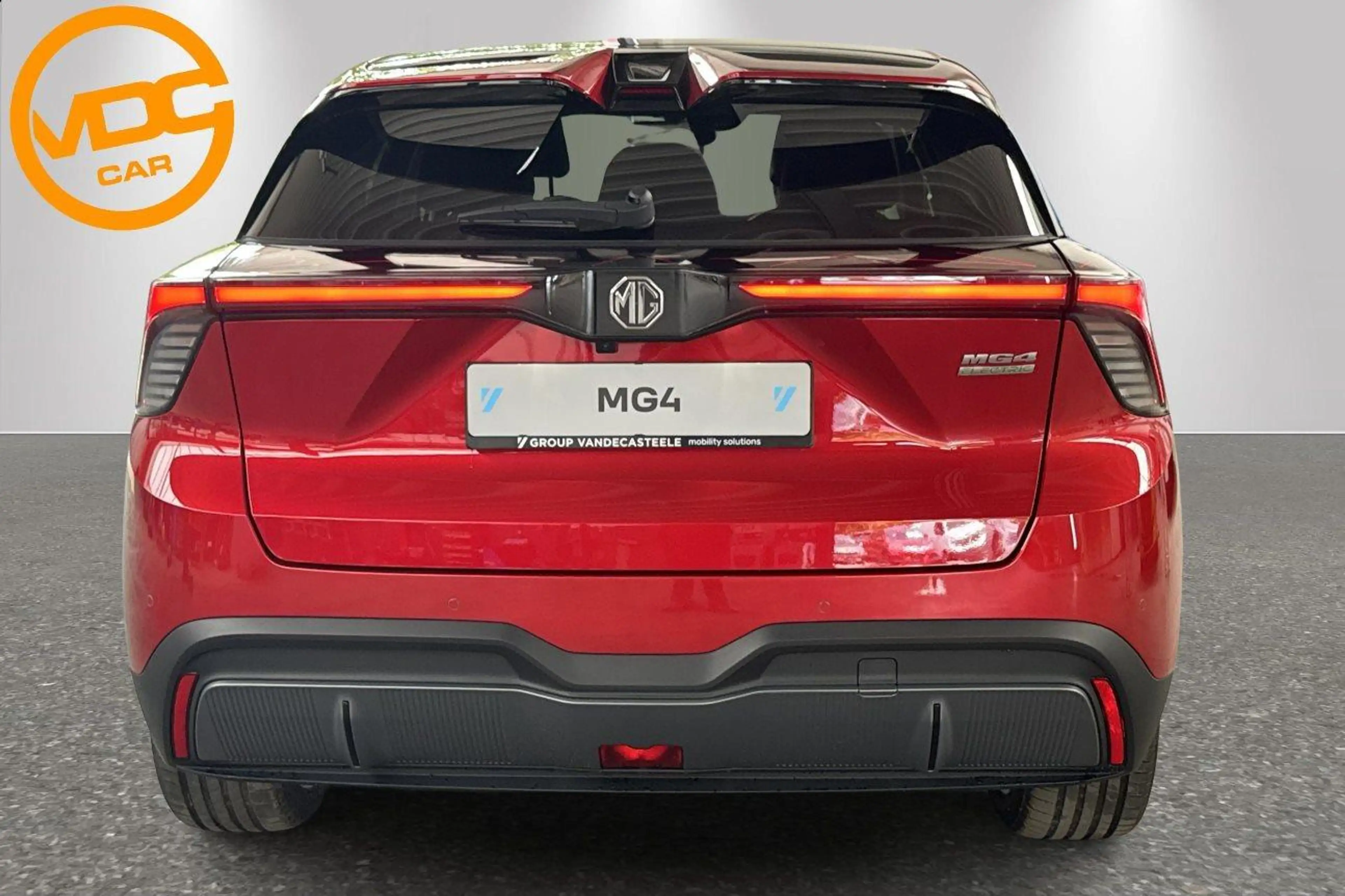 MG MG4 LUXURY TROPHY EXTENDED RANGE 77kW 520 KM — photo 7