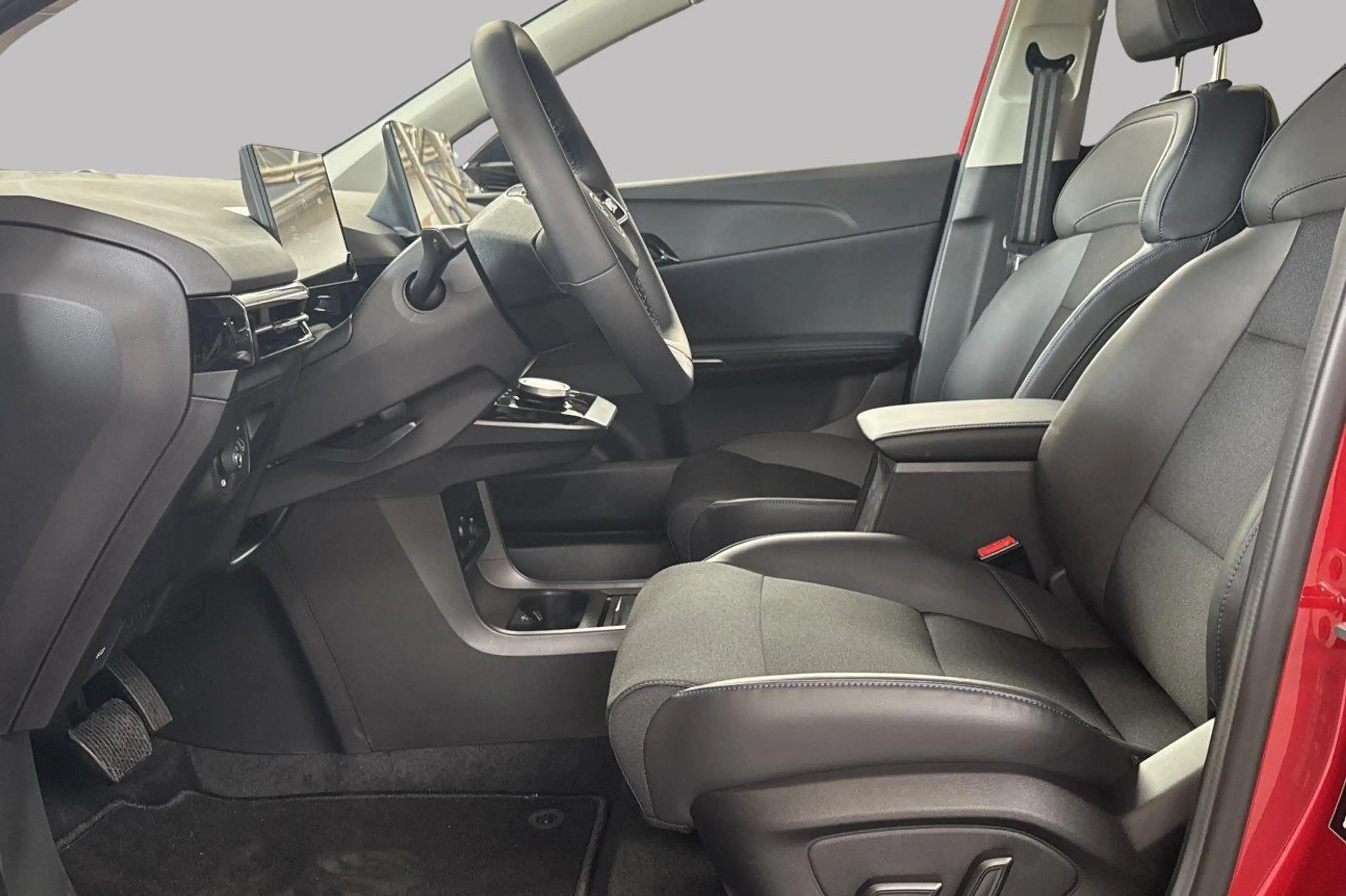 MG MG4 LUXURY TROPHY EXTENDED RANGE 77kW 520 KM — photo 10
