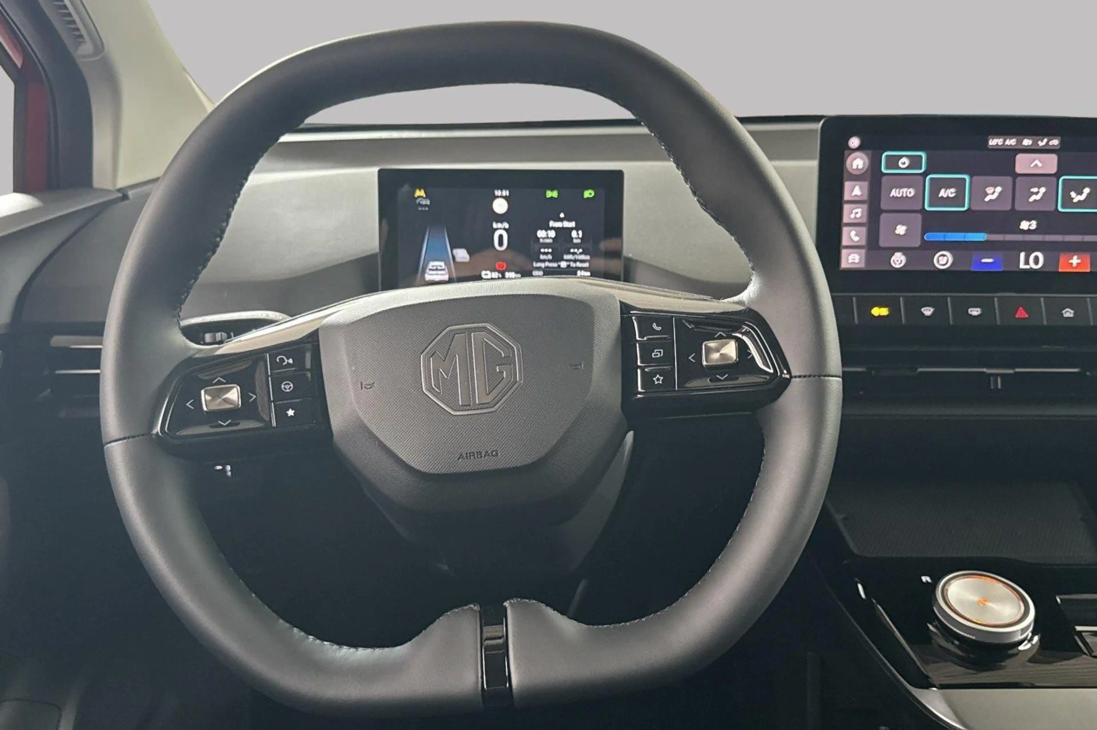 MG MG4 LUXURY TROPHY EXTENDED RANGE 77kW 520 KM — photo 12