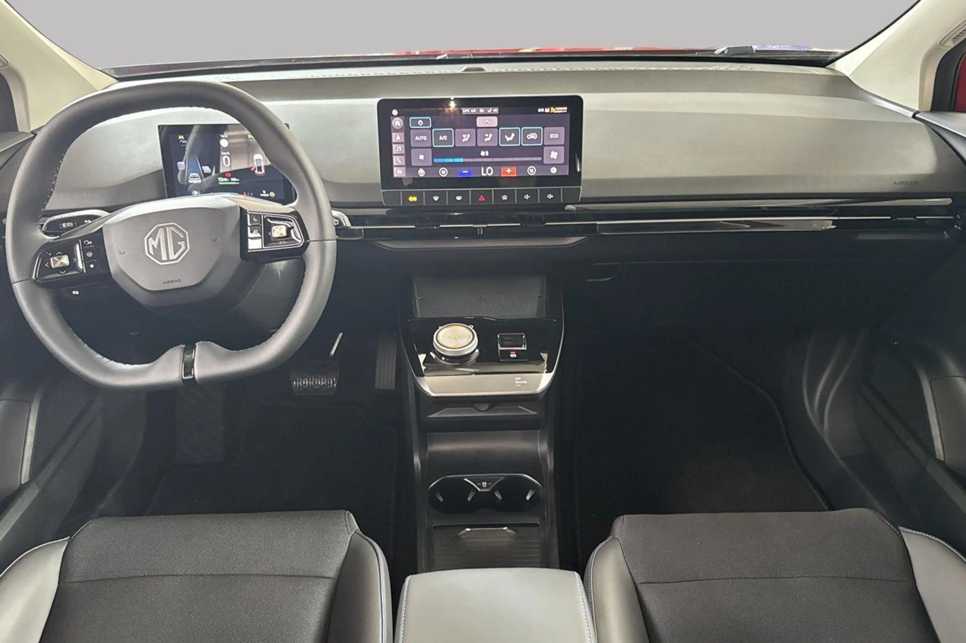 MG MG4 LUXURY TROPHY EXTENDED RANGE 77kW 520 KM — photo 11