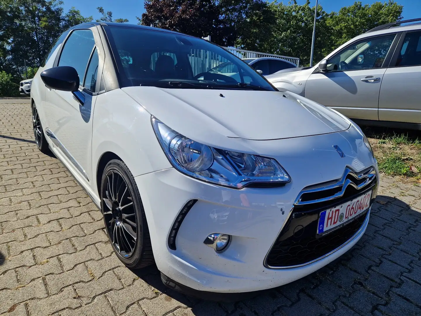 Citroen DS3 SportChic Weiß - 2