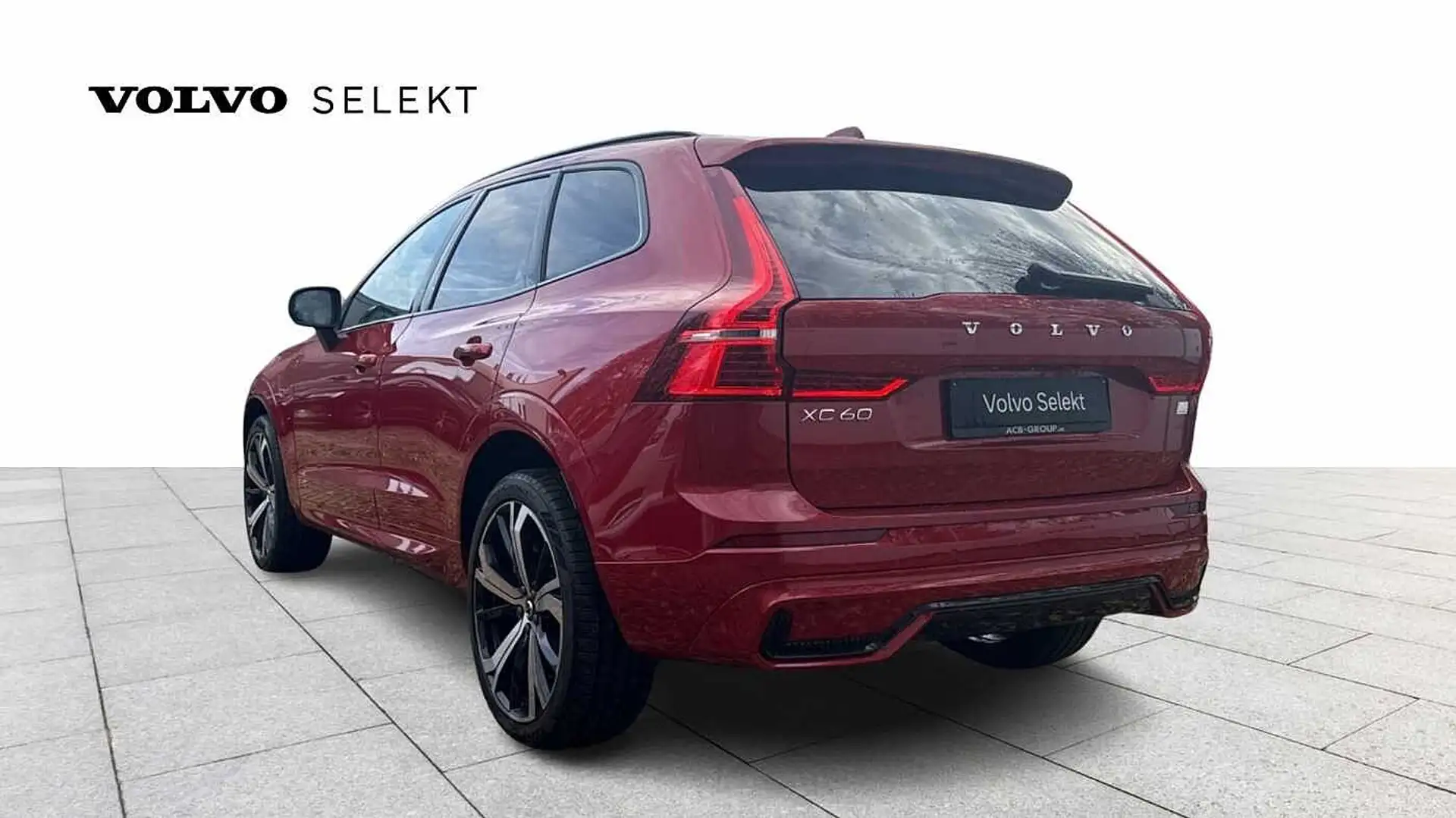 Volvo XC60 Recharge Ultimate Dark, T8 AWD Plug in Hybride Rood - 2