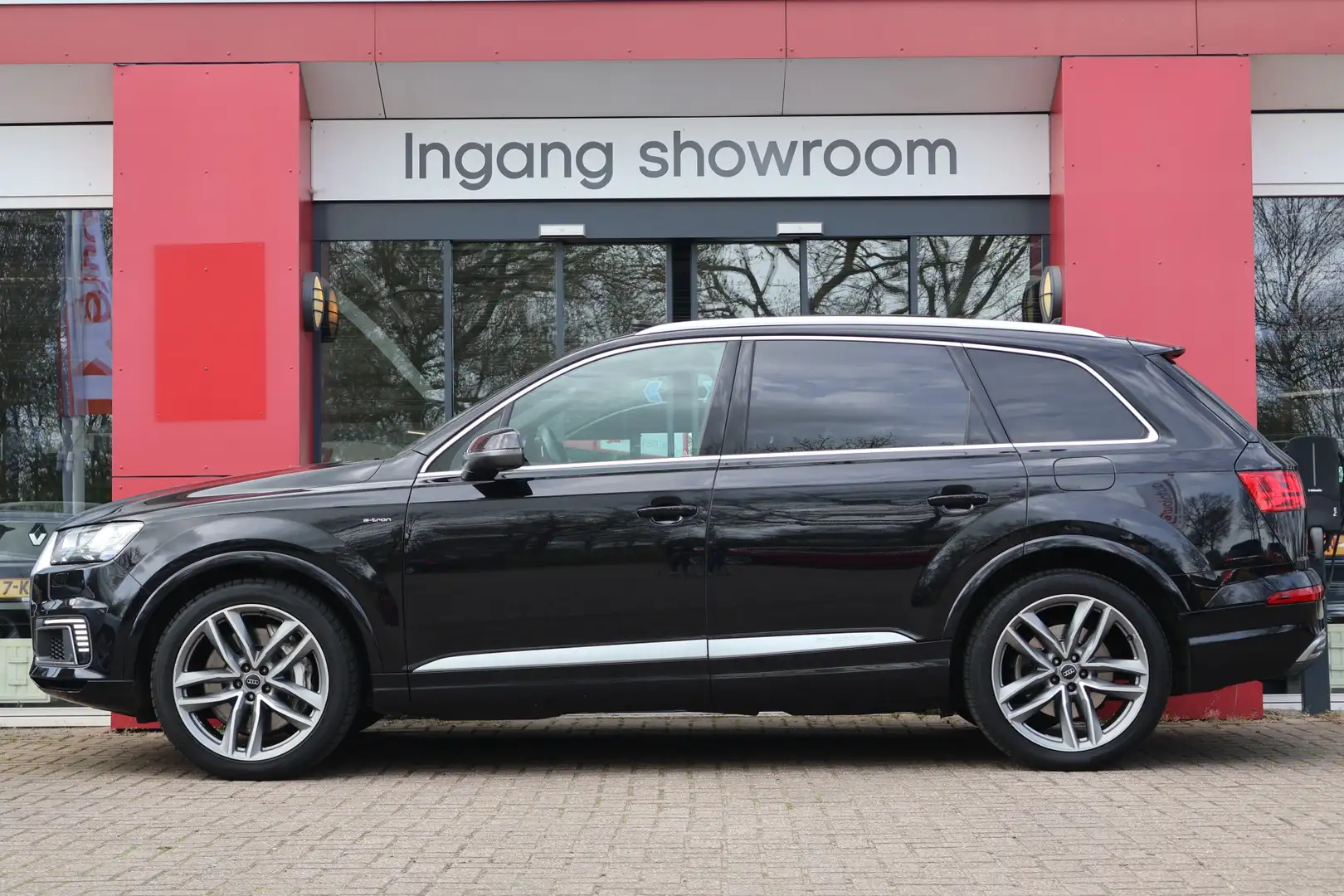 Audi Q7 e-tron 3.0 TDI Quattro Sport | Origineel NL | S-Line | Lu Schwarz - 2