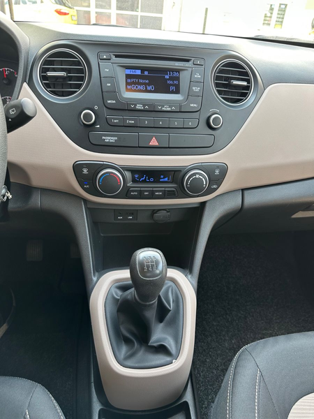 Hyundai i10 Classic Klimaautomatik Euro 6 Tüv 03.28 — photo 12