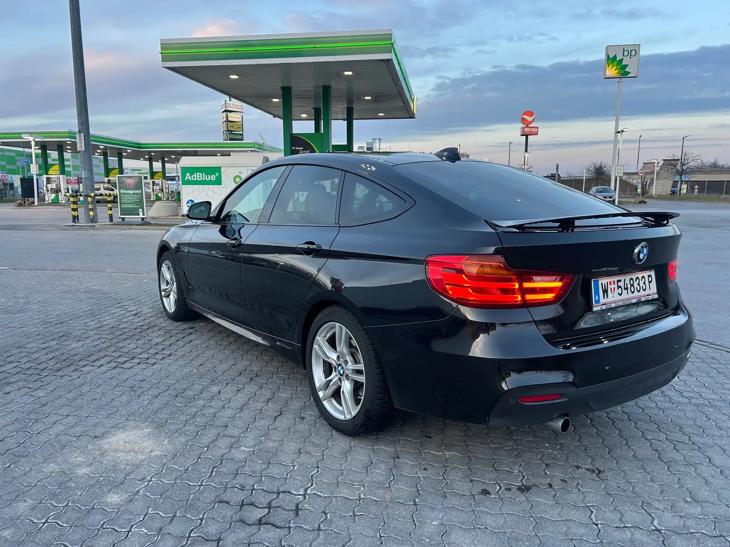 BMW 320 320d+xDrive+Gran+Turismo+Aut. Schwarz - 2
