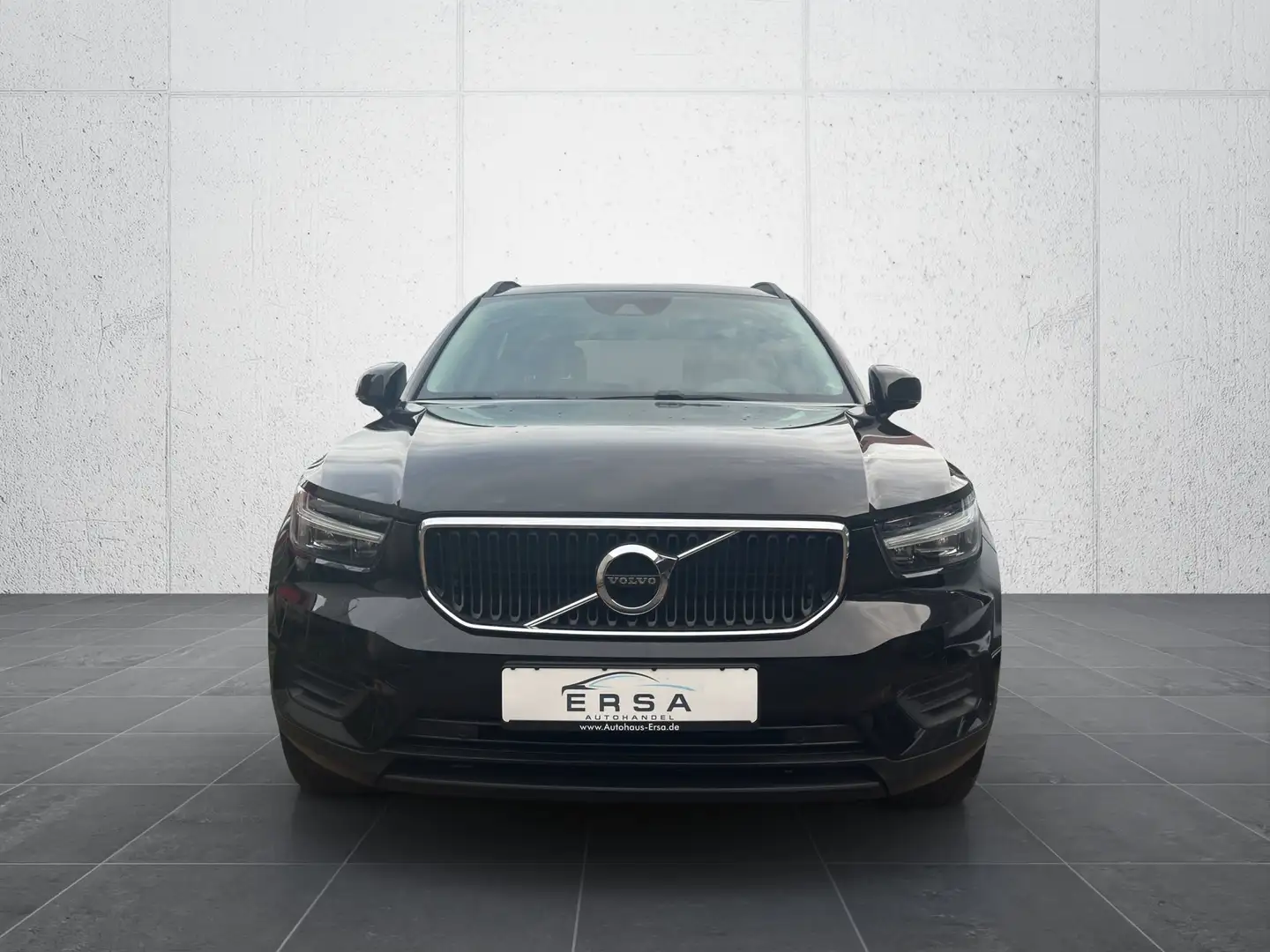Volvo XC40 D3 Aut.*Navi*Kamera*Sitzheizung*Dig.Tacho Schwarz - 2
