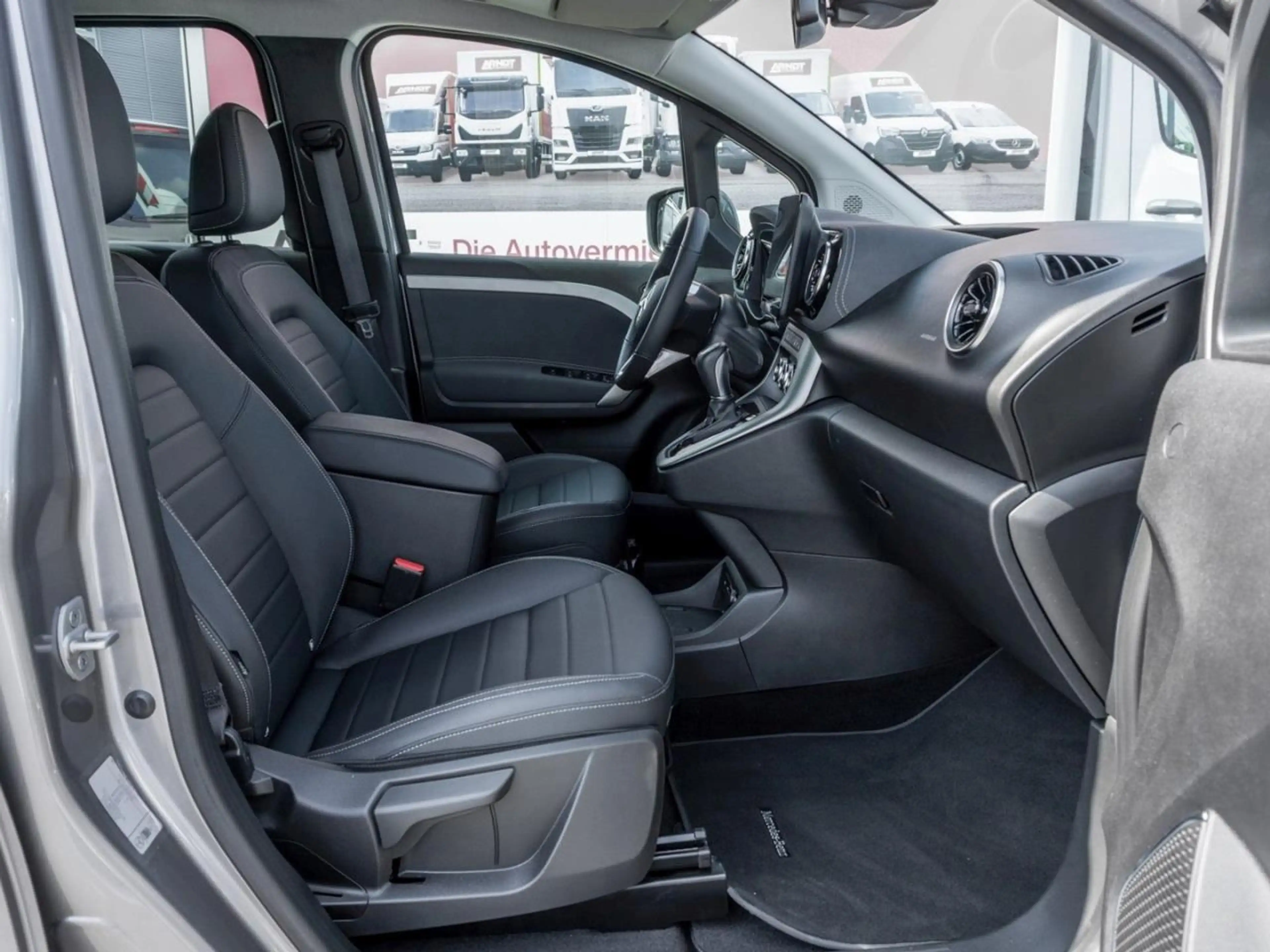Mercedes-Benz T-Class T 180 d Standard Progressive MBUXNavi+ AHK Kamera — photo 9