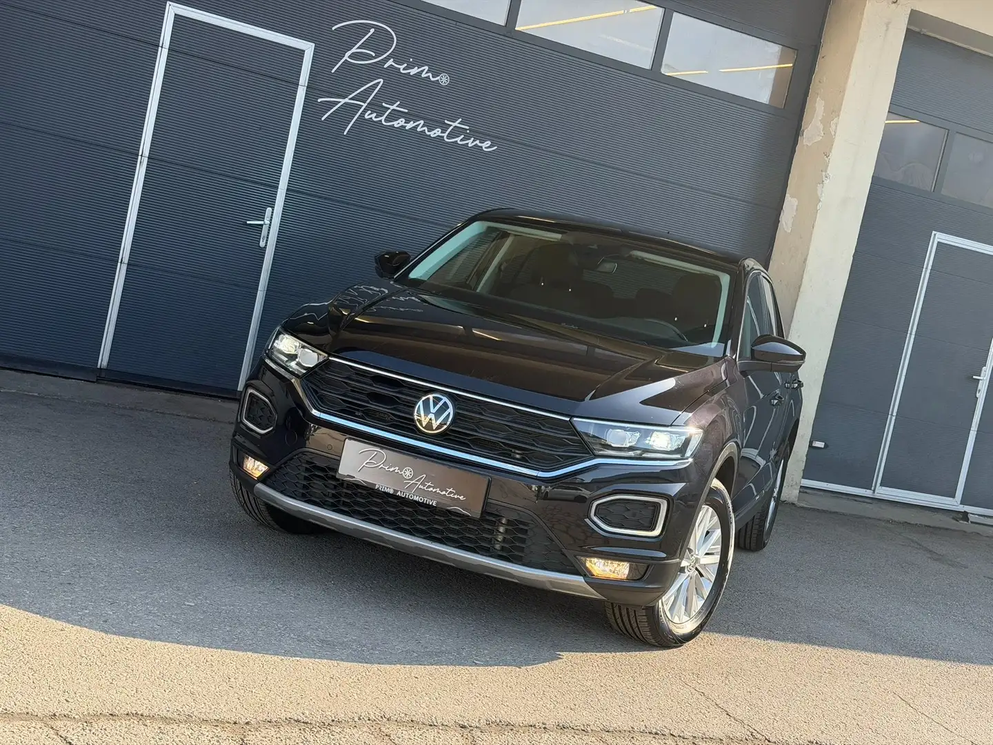 Volkswagen T-Roc United 2,0TDI LED* NAVI* AHK* PDC* ab € 179,-* Schwarz - 1