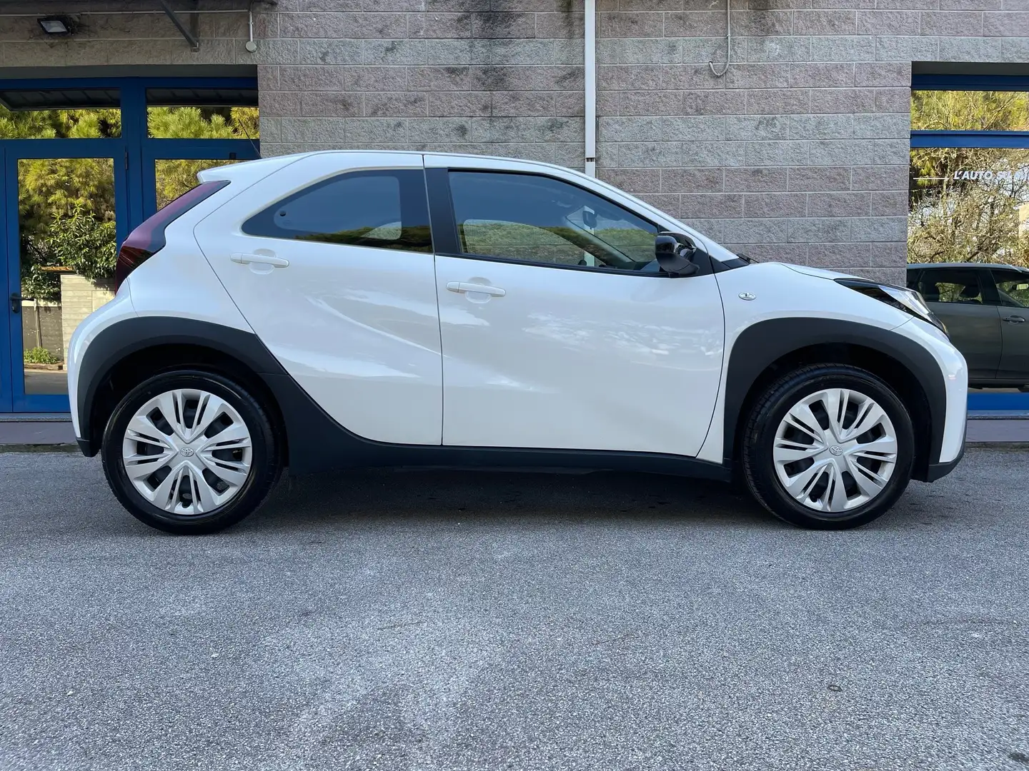 Toyota Aygo X 1.0 72CV S-CVT UNIPROPRIETARIO RETROCAMERA Blanc - 2