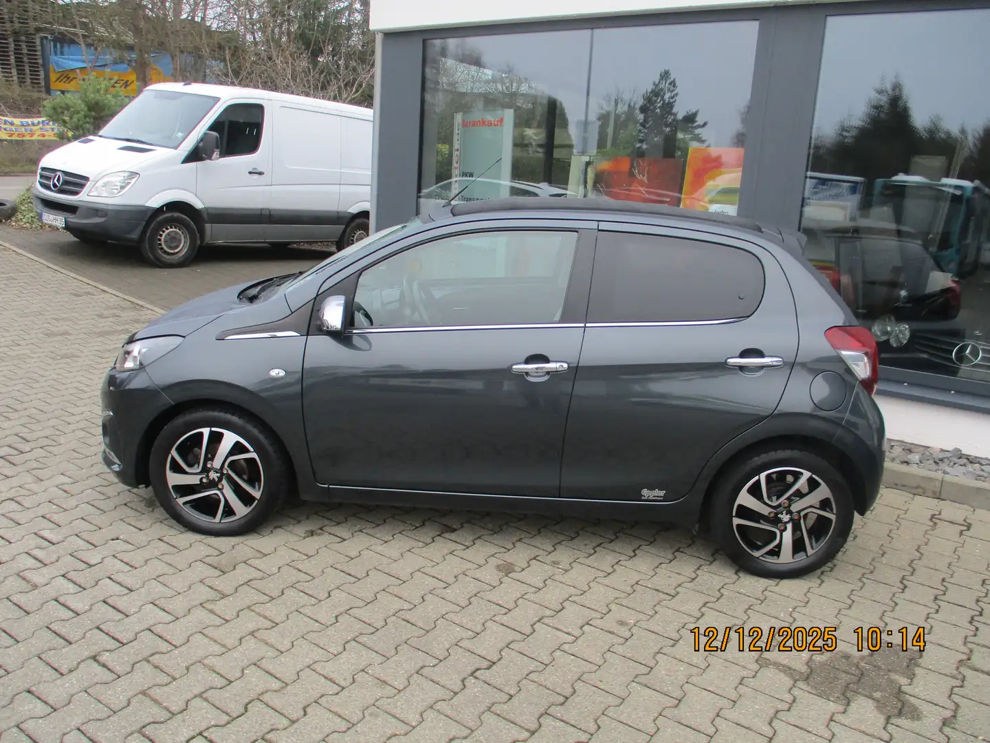 Peugeot 108 Allure Grau - 2
