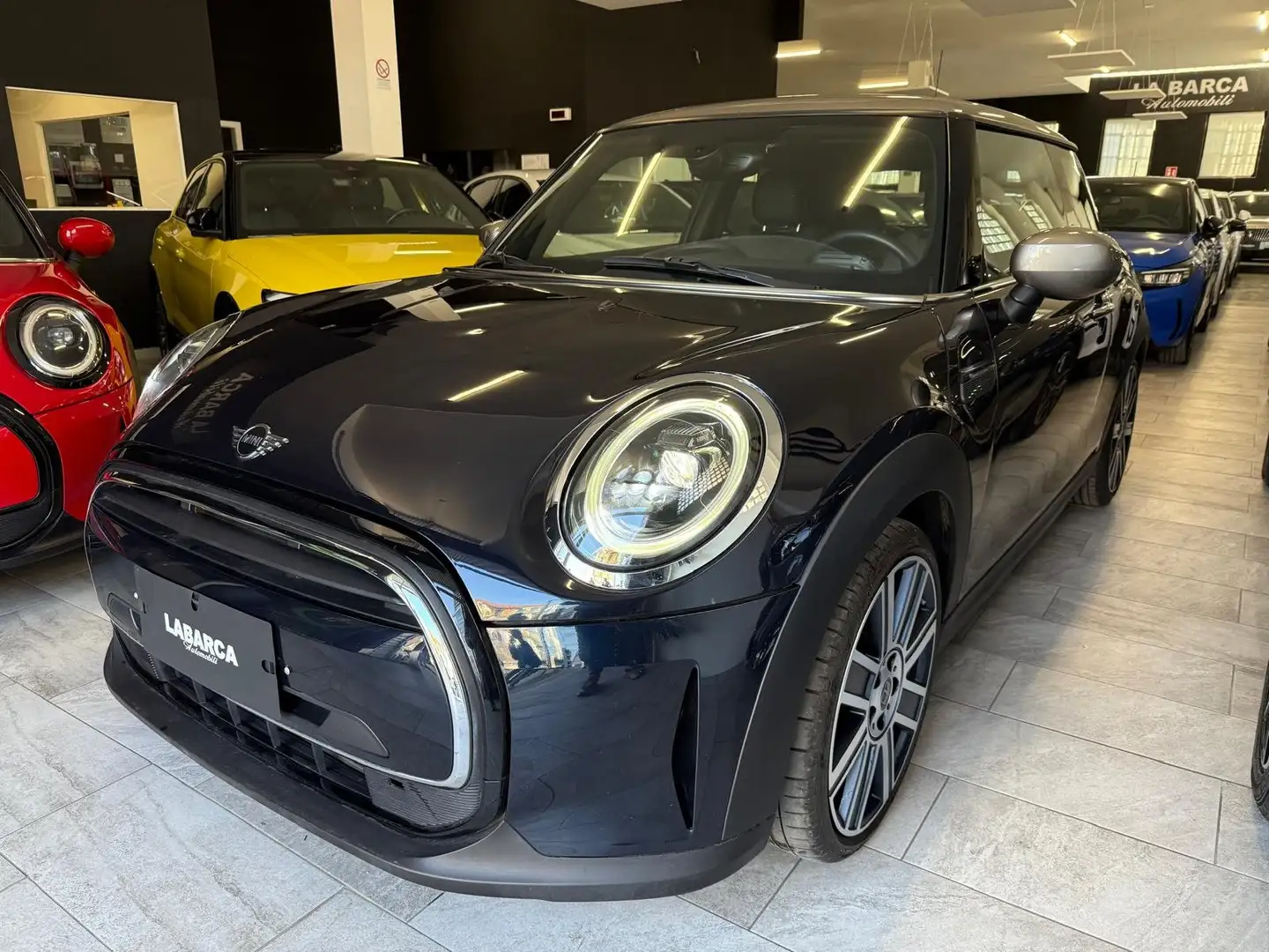 MINI Cooper 3p 1.5 TETTO BEIGE 136cv Nero - 2