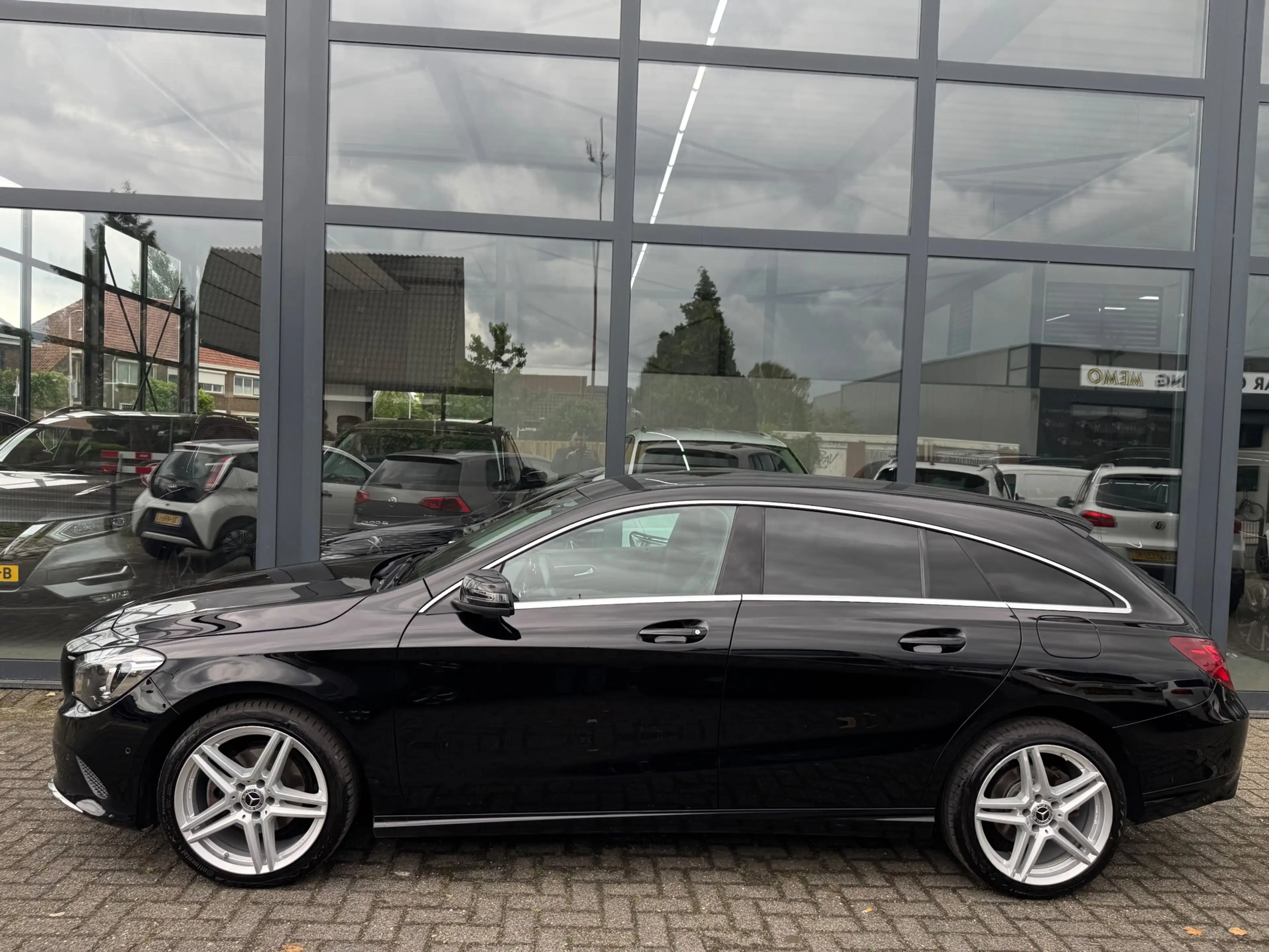 Mercedes-Benz CLA 200 Shooting Brake Business urban — photo 6