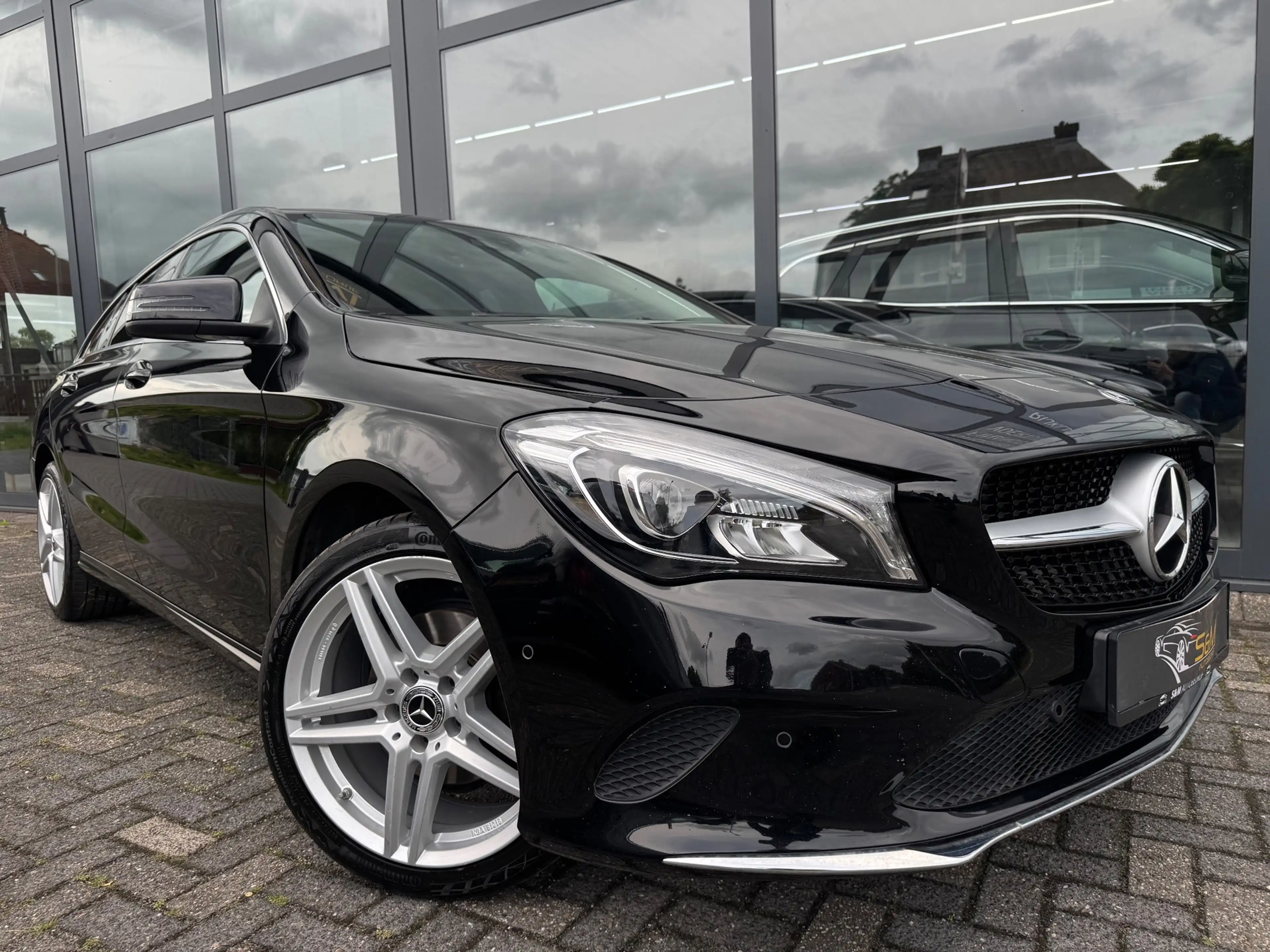 Mercedes-Benz CLA 200 Shooting Brake Business urban