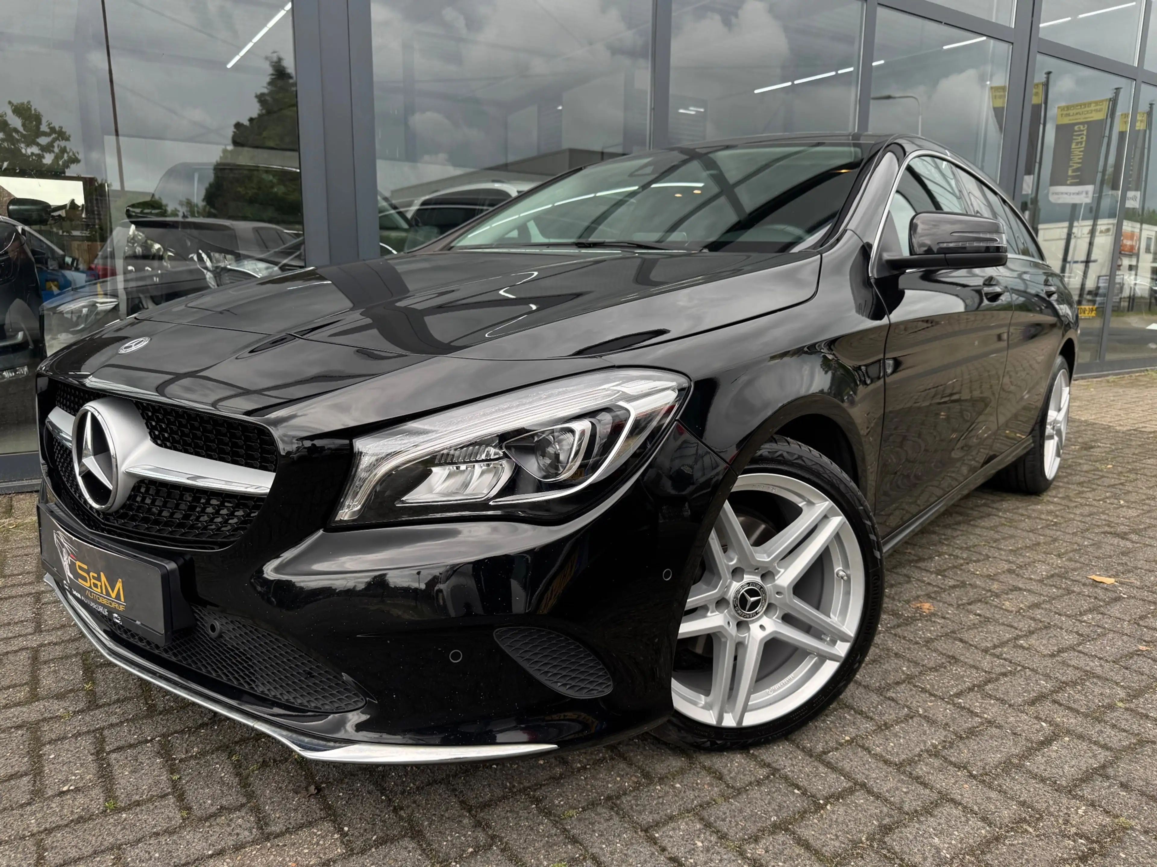 Mercedes-Benz CLA 200 Shooting Brake Business urban — photo 4