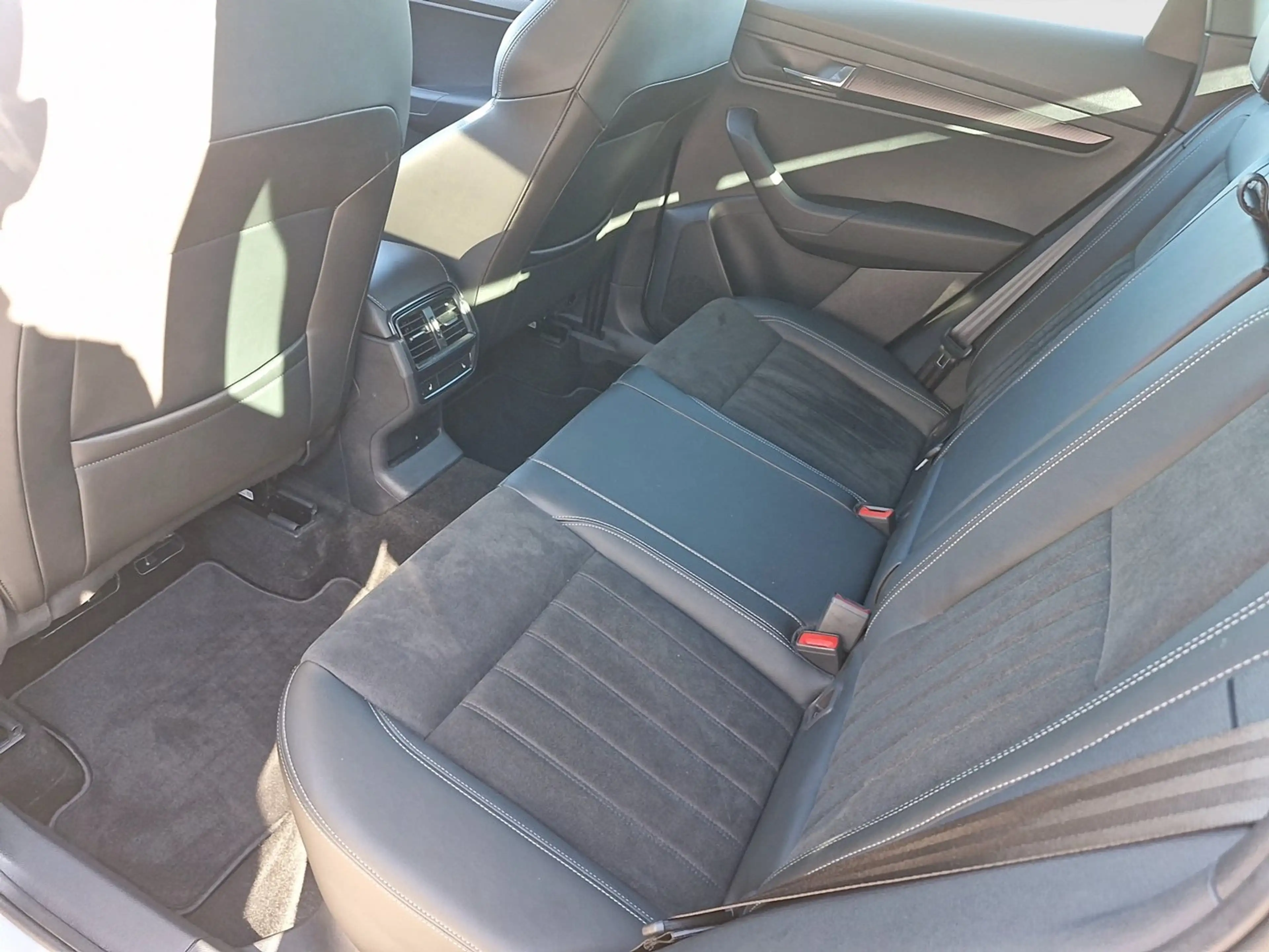Skoda Karoq Sportline TSI DSG ACT — photo 12