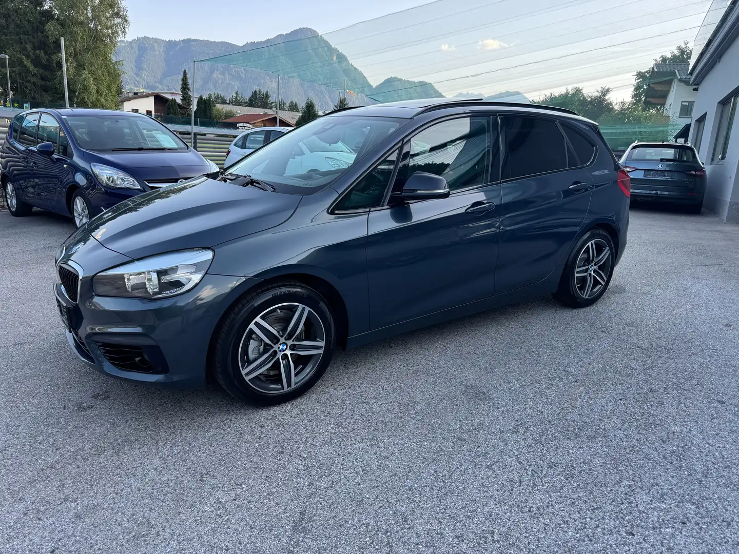 BMW 218 218 d Grau - 1