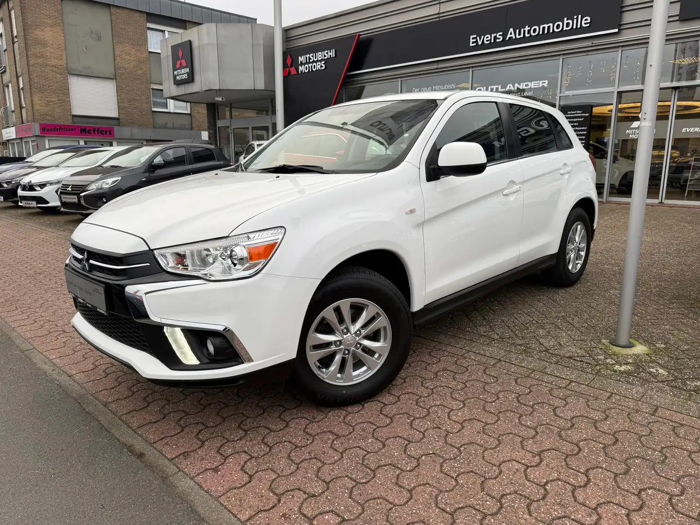 Mitsubishi ASX 1.6 Active  *Radio *DAB *Klima *Navi *BT Weiß - 2