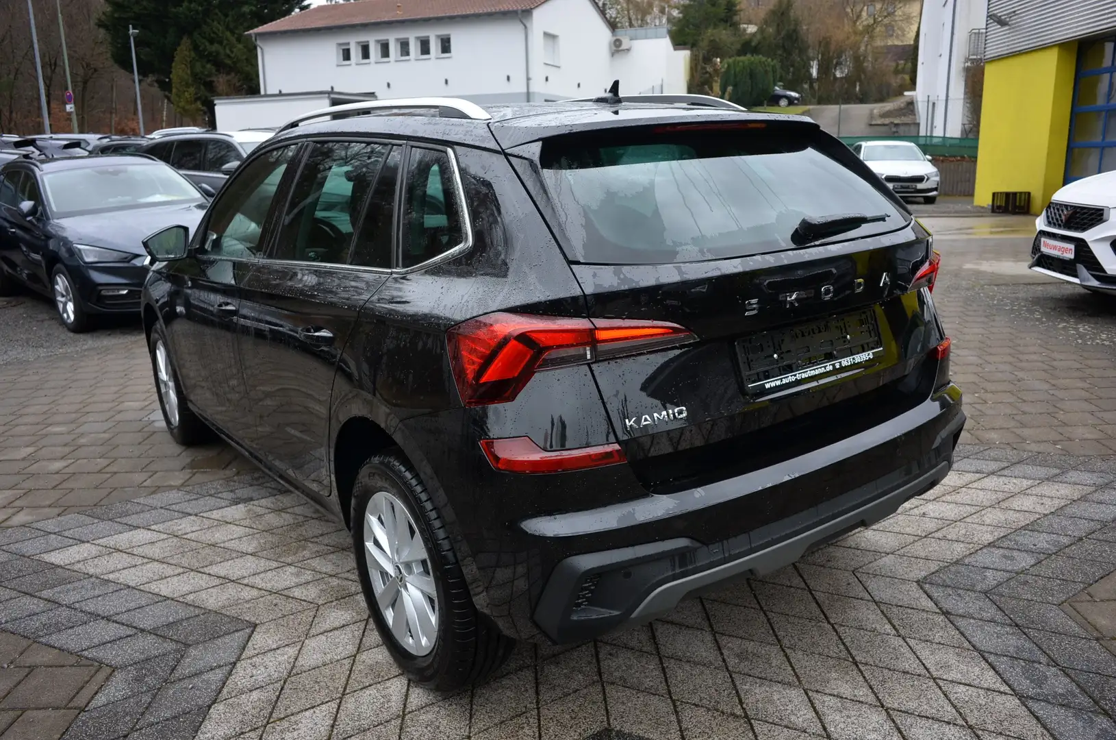 Skoda Kamiq 1.0 TSI DSG 5JGAR+ACC+CAM+el.Heckklappe Negro - 2