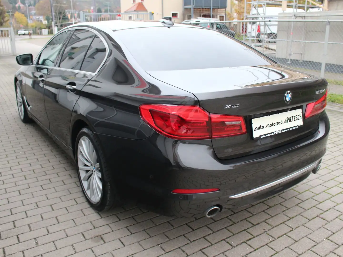 BMW 530 d xDrive Luxury Line Bowers&Wilkins SD SHZG Braun - 2