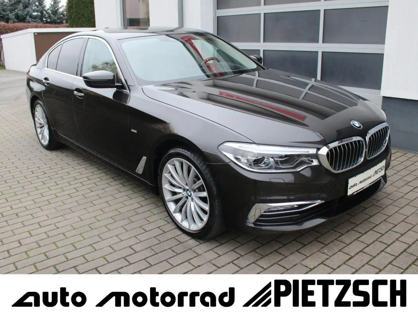 BMW 530 d xDrive Luxury Line Bowers&Wilkins SD SHZG Braun - 1