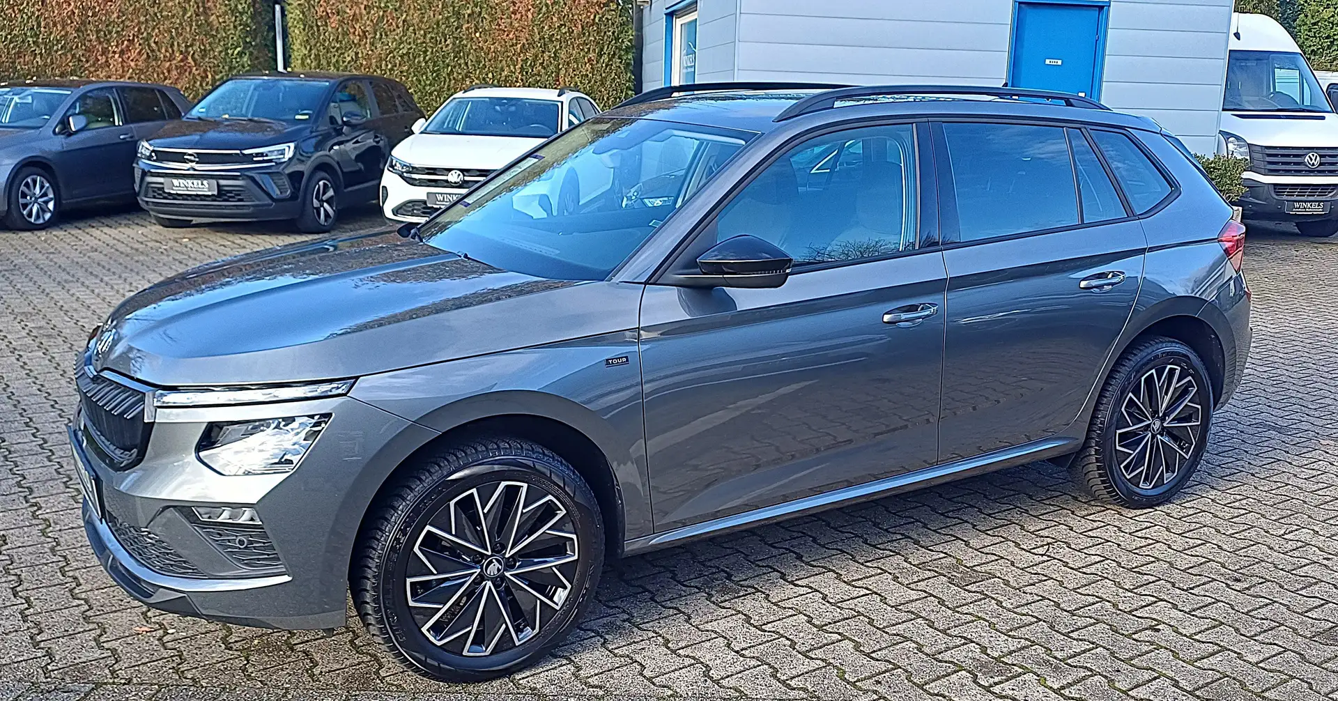 Skoda Kamiq Kamiq Selection DSG-Klimaau-Navi-Kamera-SH-ACC-17" Grau - 2