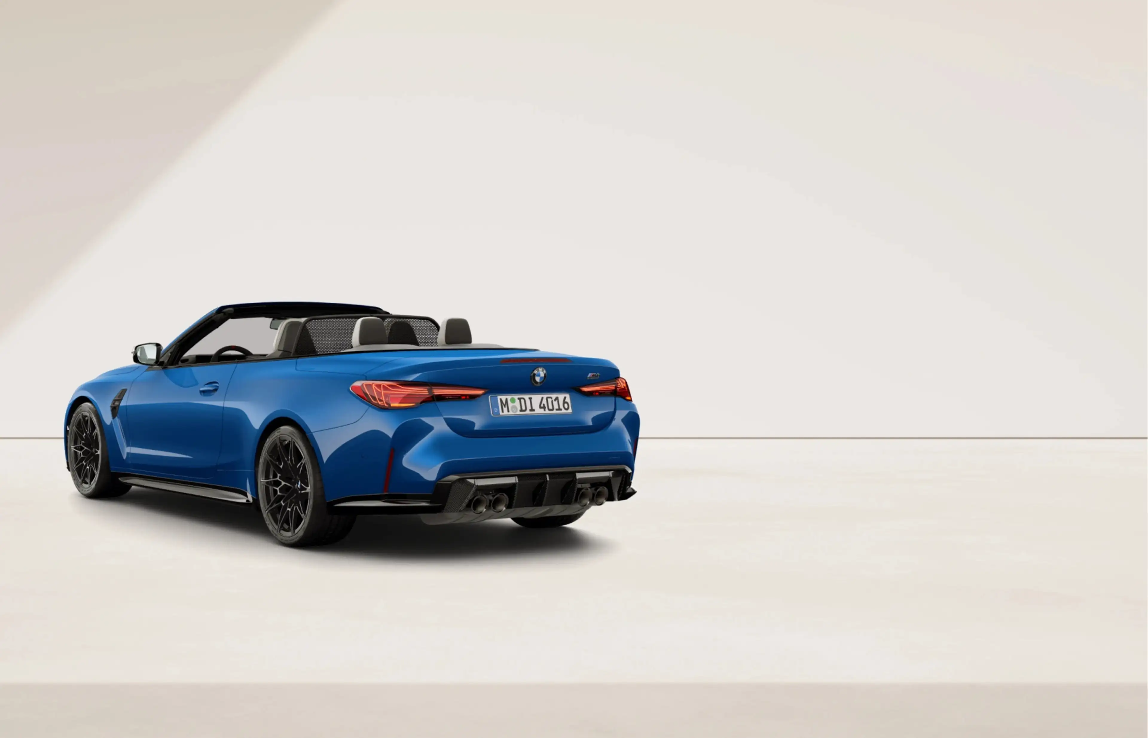 BMW M4 4-serie Cabrio xDrive - Individual '' Saphirblau I — photo 10