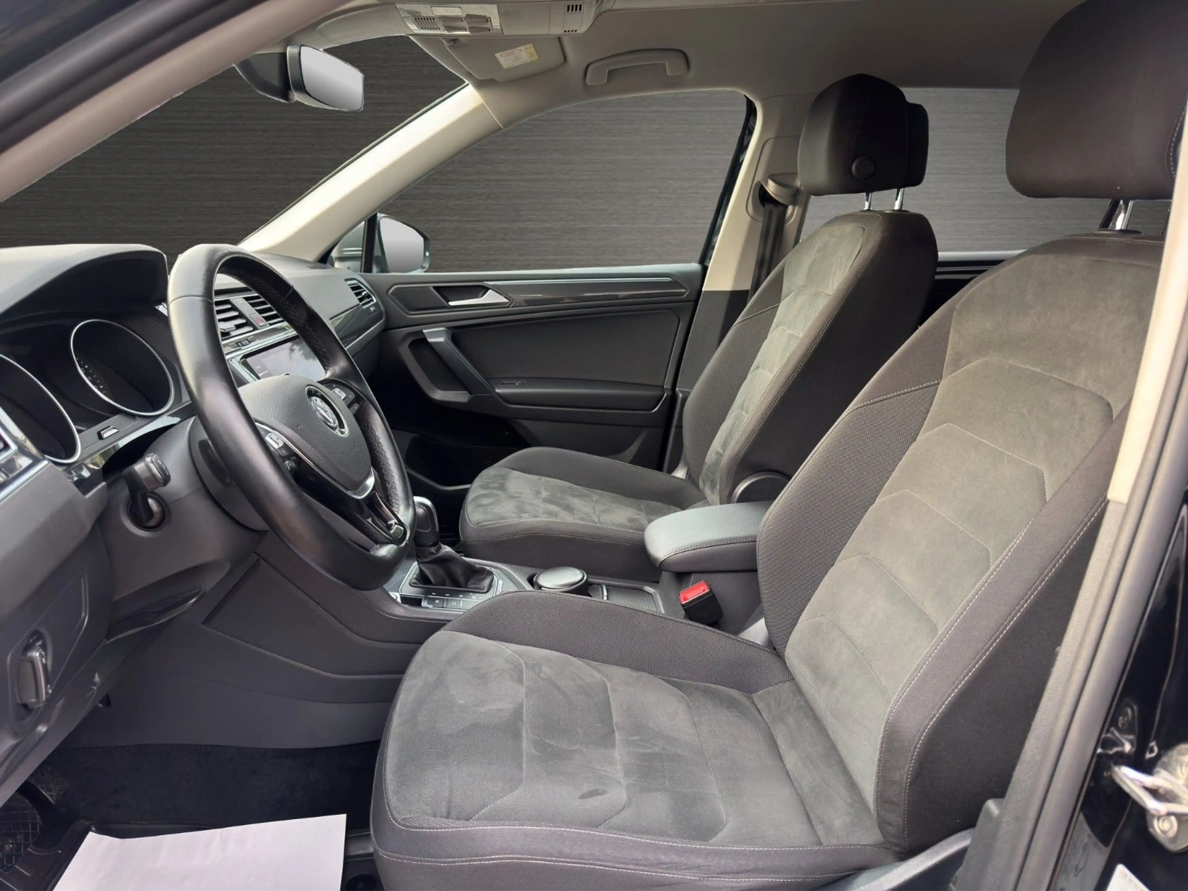 Volkswagen Tiguan Allspace Tiguan 2.0 TDI Allspace Highline 4Motion/7xSitze — photo 11