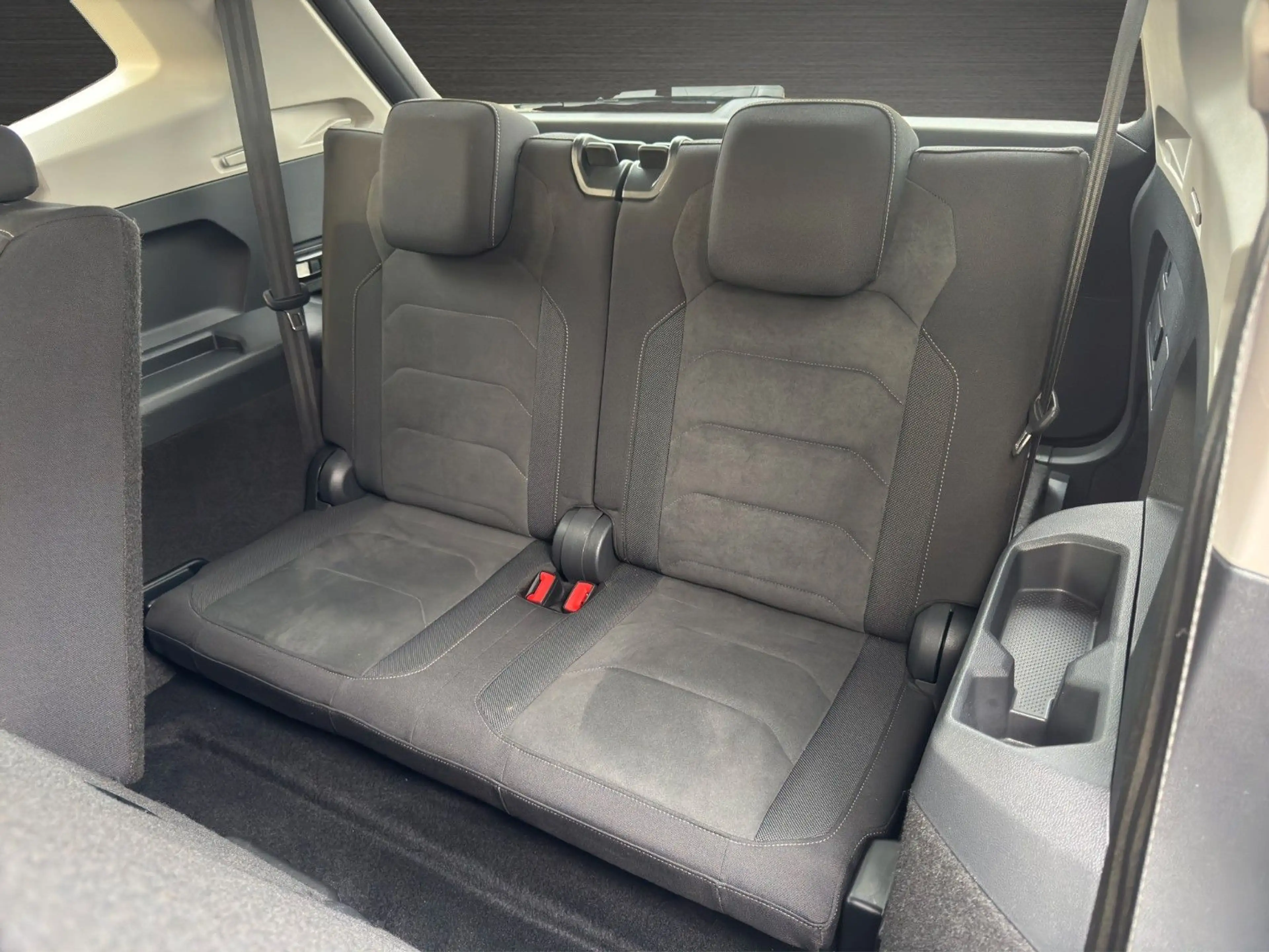 Volkswagen Tiguan Allspace Tiguan 2.0 TDI Allspace Highline 4Motion/7xSitze — photo 14
