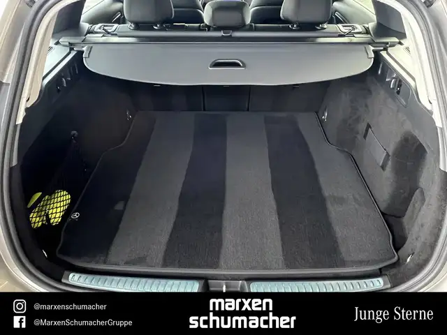 Mercedes-Benz C-Class view 15