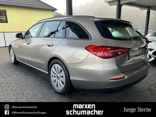 Mercedes-Benz C-Class view 6