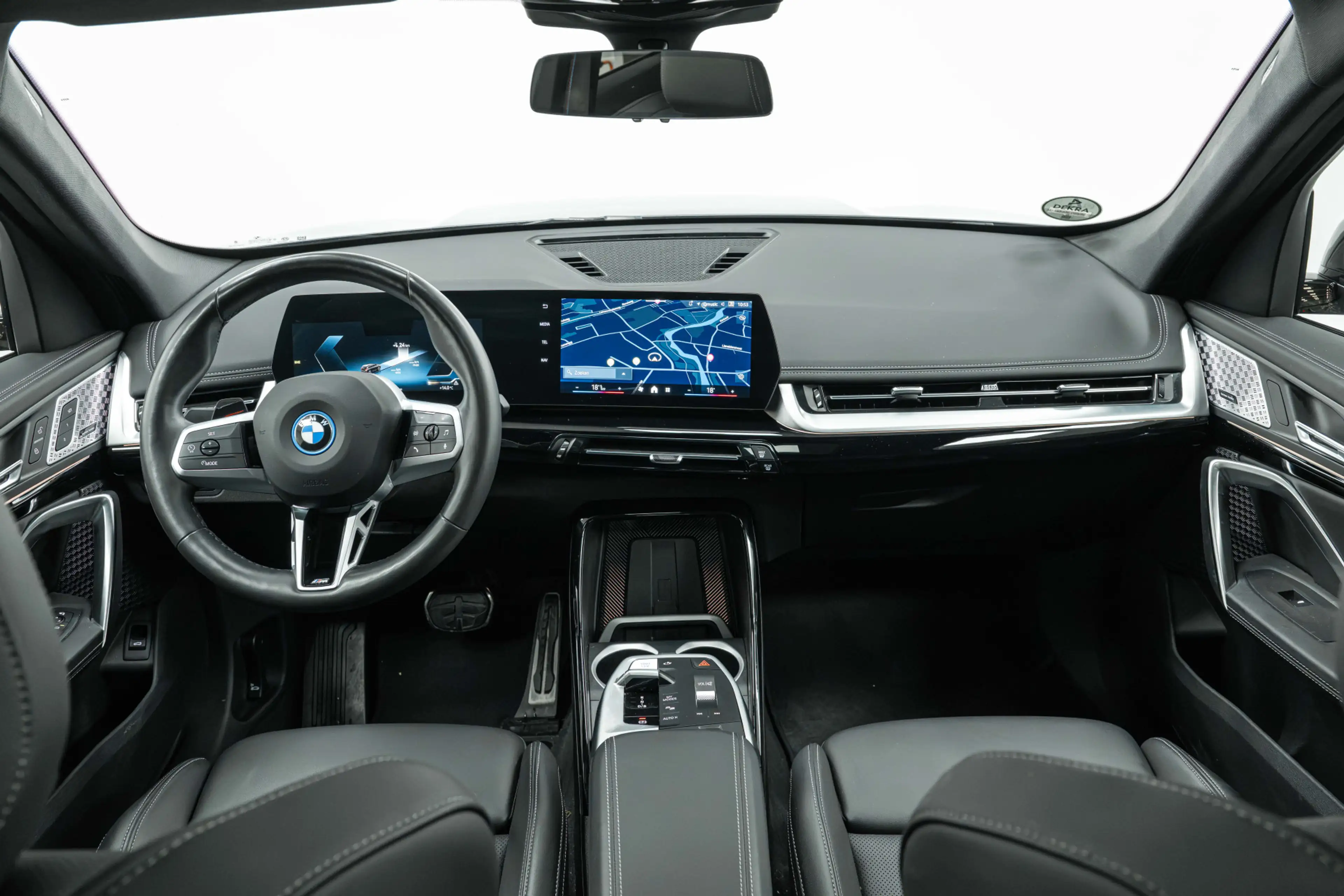 BMW iX1 eDrive20 M Sport / Panoramadak / Achteruitrijcamer — photo 5