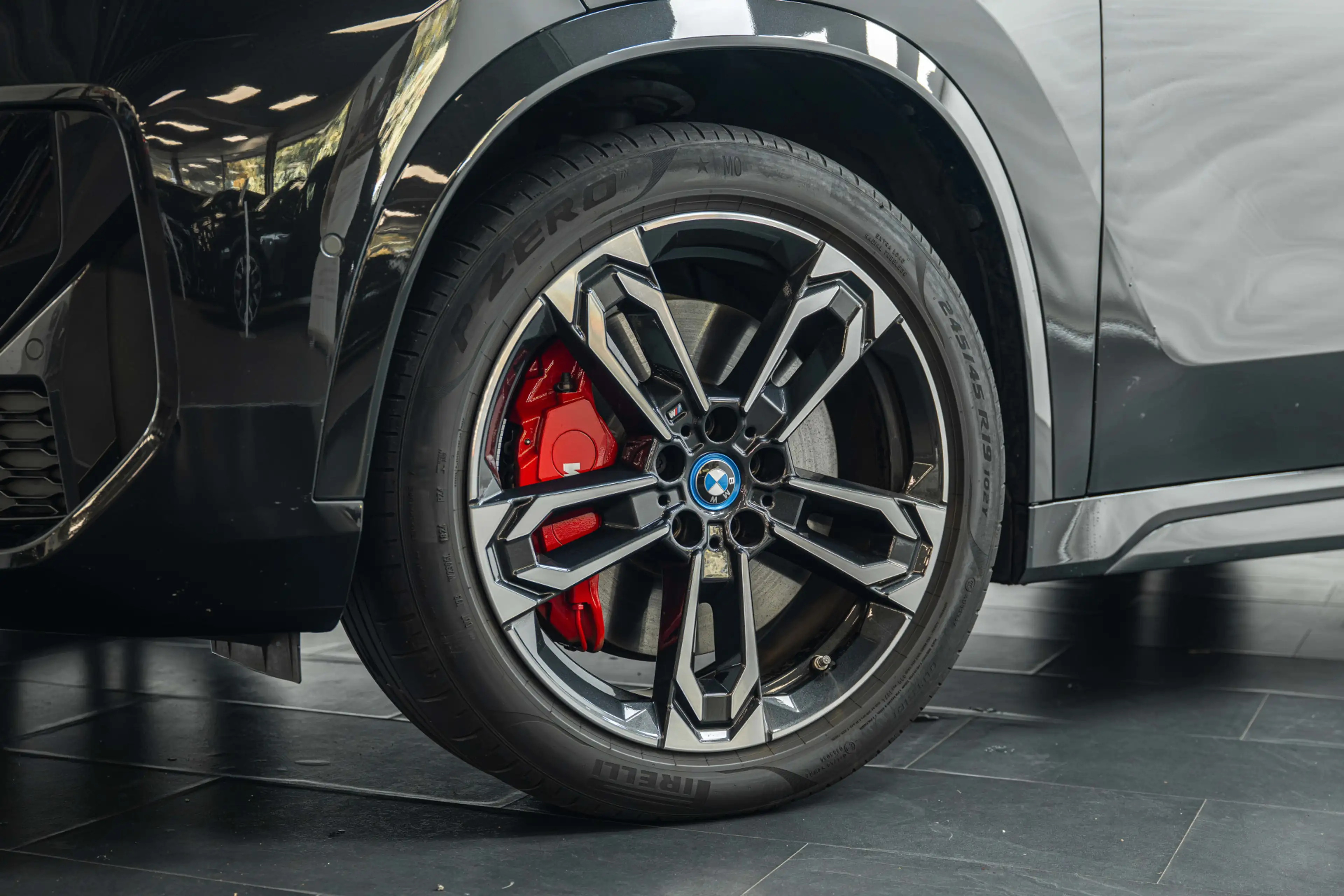 BMW iX1 eDrive20 M Sport / Panoramadak / Achteruitrijcamer — photo 8