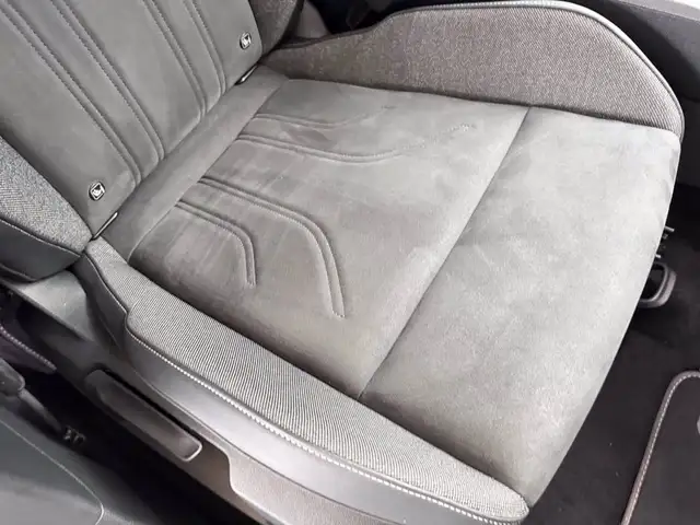 Volkswagen Golf view 9