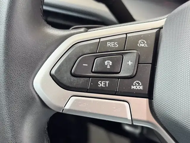 Volkswagen Golf view 22