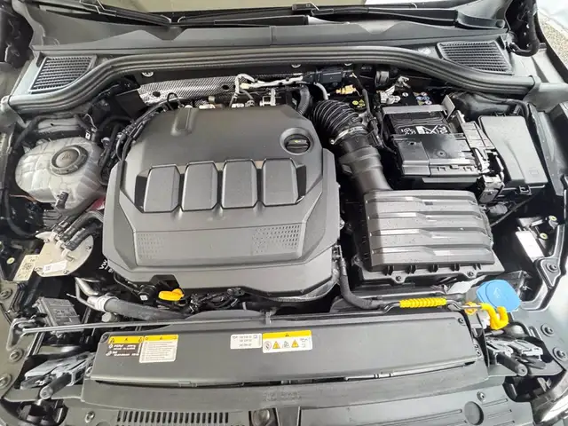 Volkswagen Golf view 13