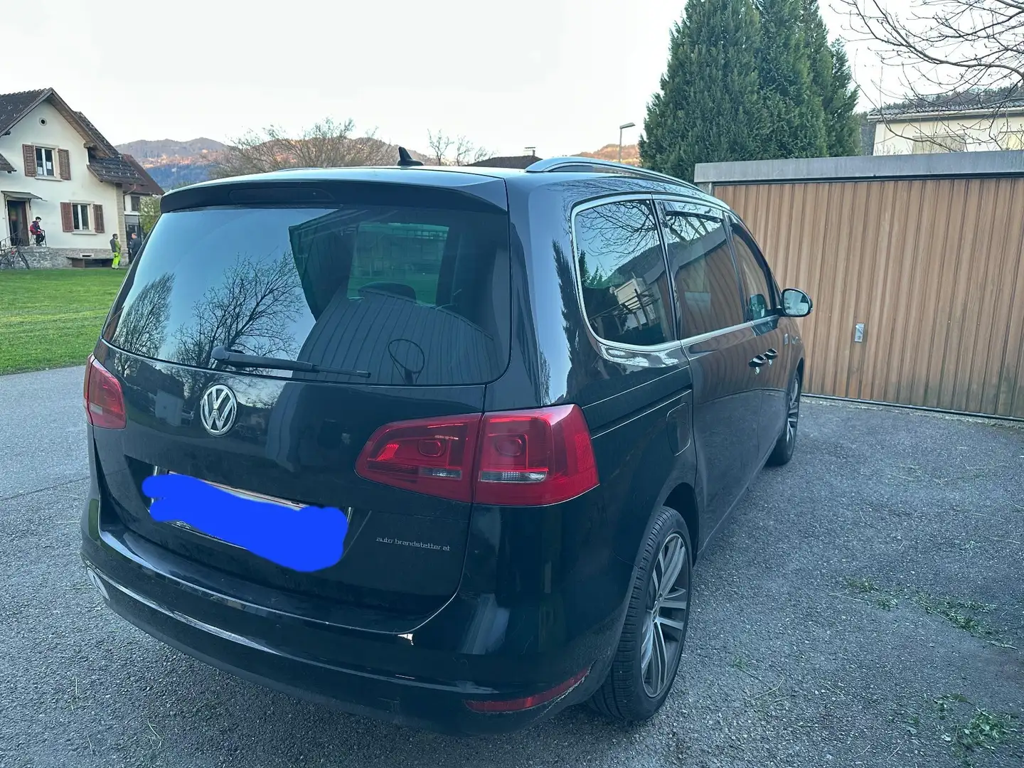 Volkswagen Sharan 2.0 TDI DSG Blue Motion Trendline Schwarz - 2