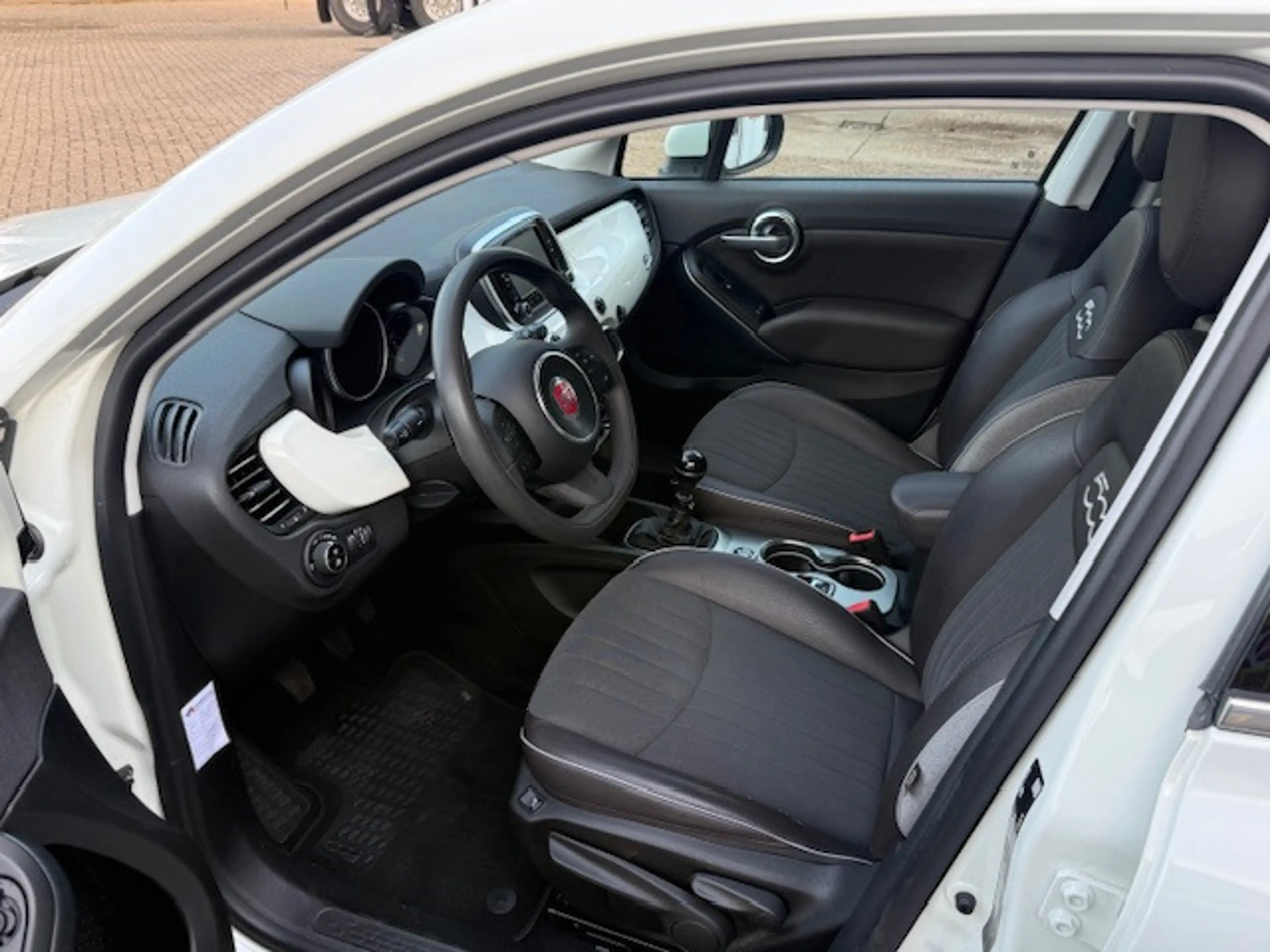 Fiat 500X 1.4 Turbo MultiAir Lounge — photo 12