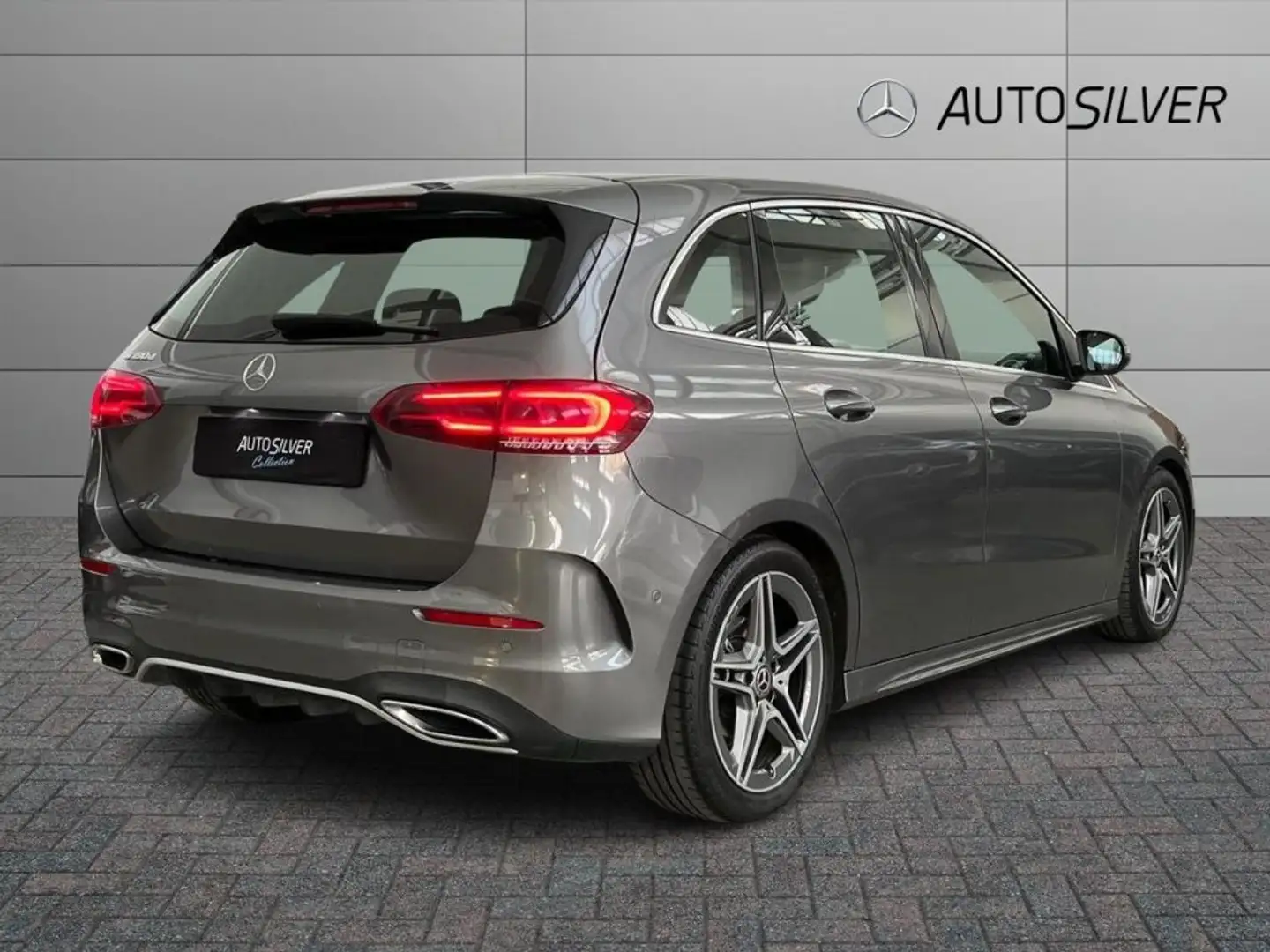 Mercedes-Benz B 180 d Automatic Premium Grigio - 2