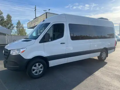 White 2024 Mercedes-Benz Sprinter 2500 170 High Roof Passenger Van RWD Van Rear-Wheel Drive 9-Speed Automatic