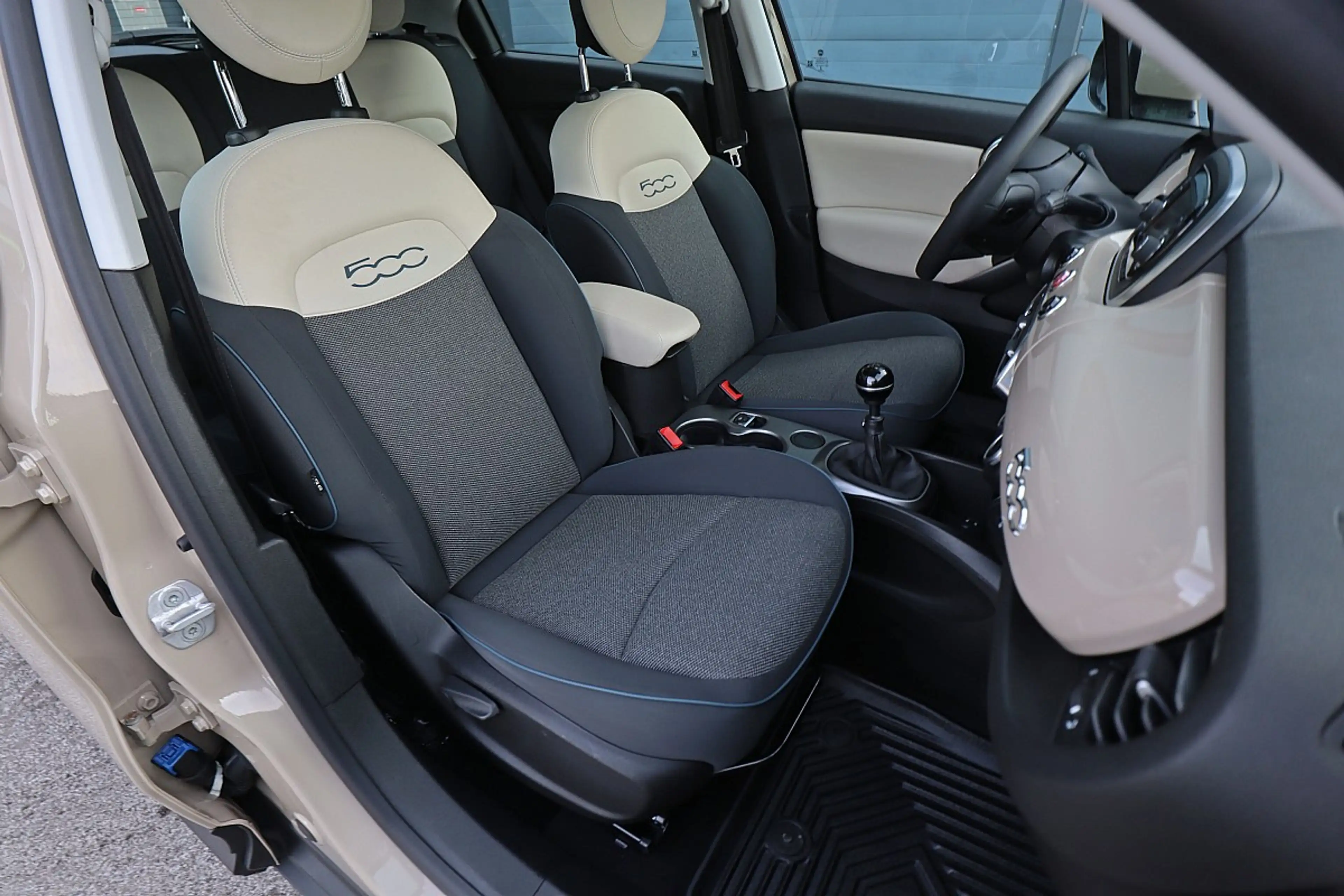 Fiat 500X 1,3 Multi-Jet II 95 City Look Pop Star Navi, Si... — photo 6