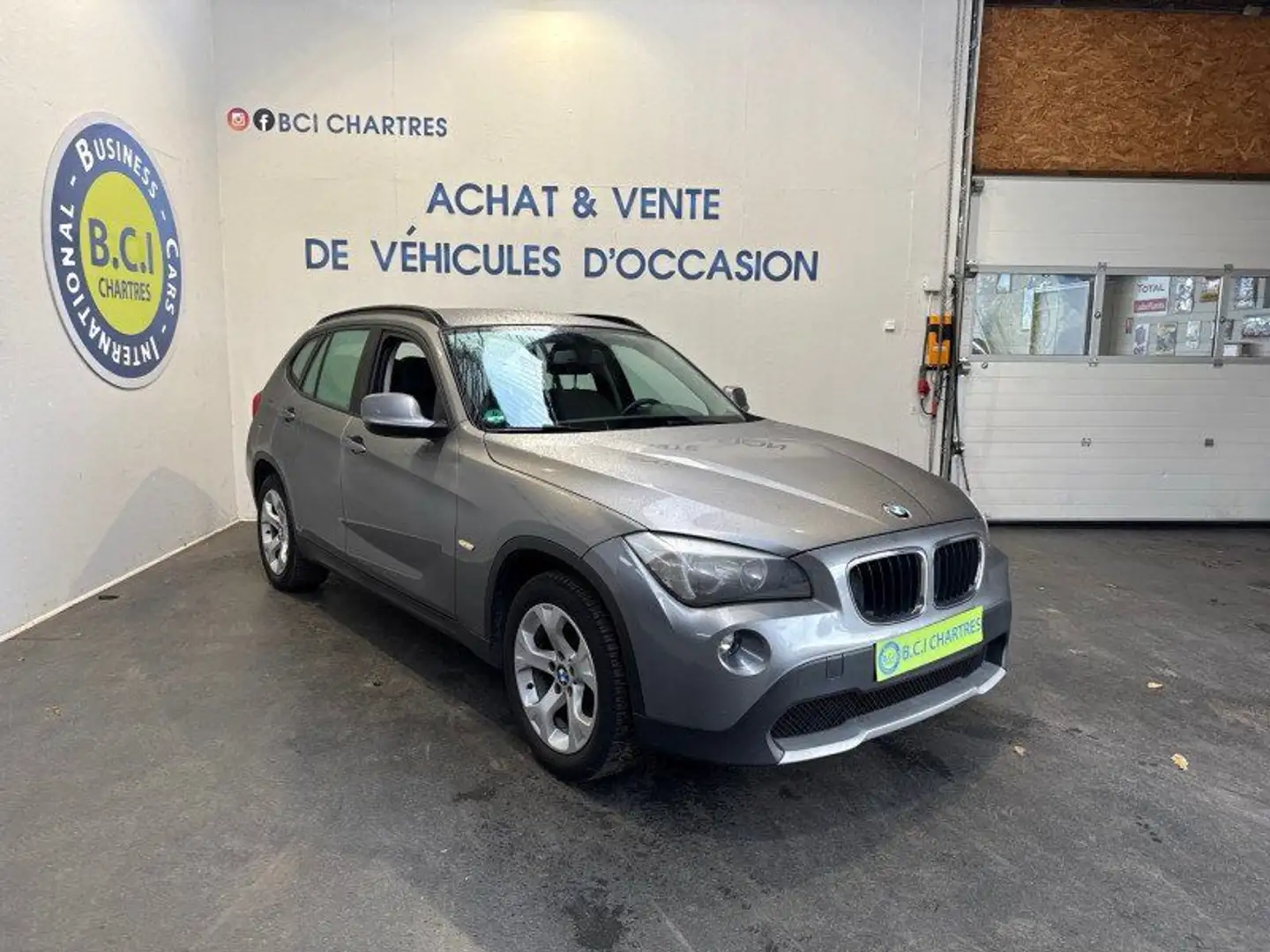 BMW X1 (E84) SDRIVE18I 150CH BUSINESS Gris - 2
