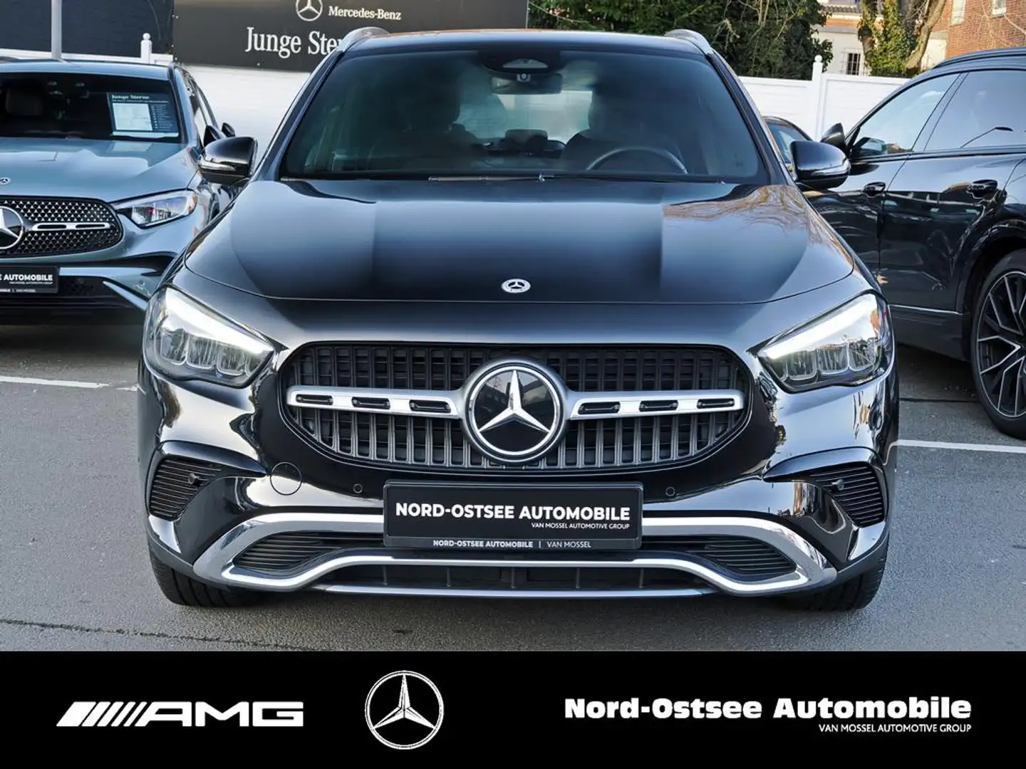Mercedes-Benz GLA 200 d PROGRESSIVE AHK MBUX SHZ KLIMA LED Schwarz - 2