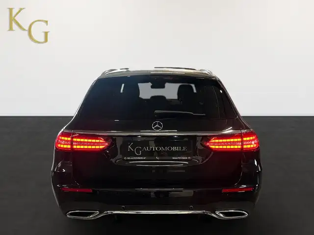 Mercedes-Benz E-Class view 6