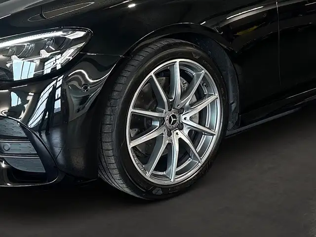 Mercedes-Benz E-Class view 13