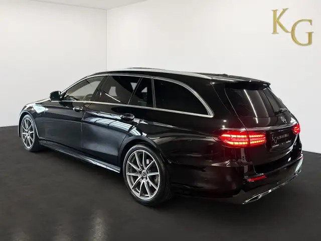 Mercedes-Benz E-Class view 5