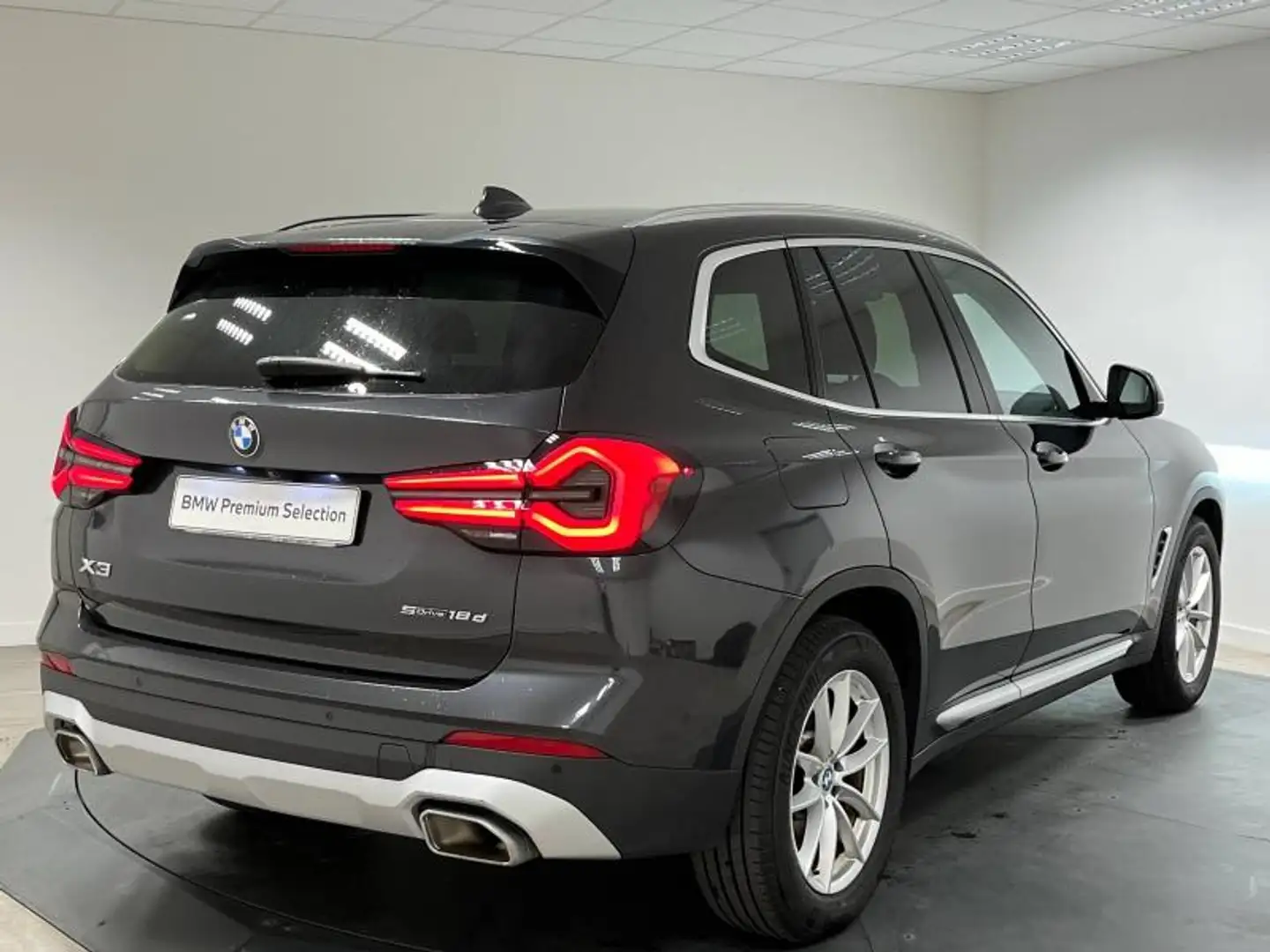 BMW X3 sDrive18dA 150ch  Business Design Gris - 2