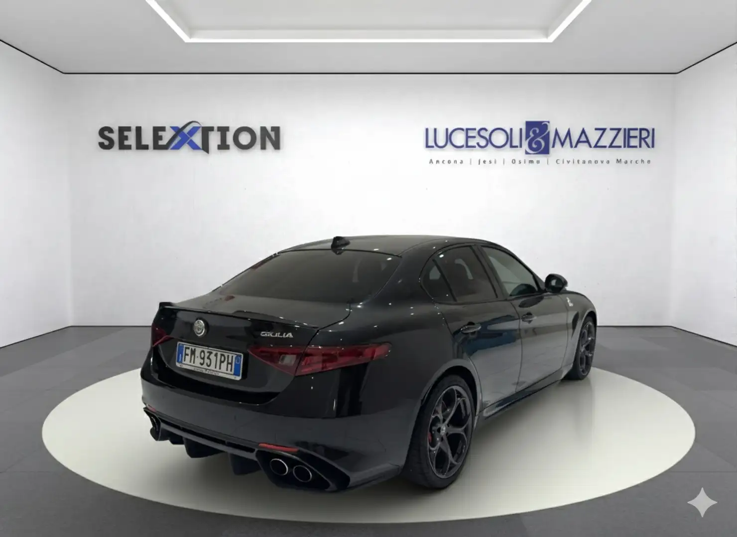 Alfa Romeo Giulia Quadrifoglio GIULIA 2.9T V6 ALFA 510HP MTX RWD QV Noir - 2