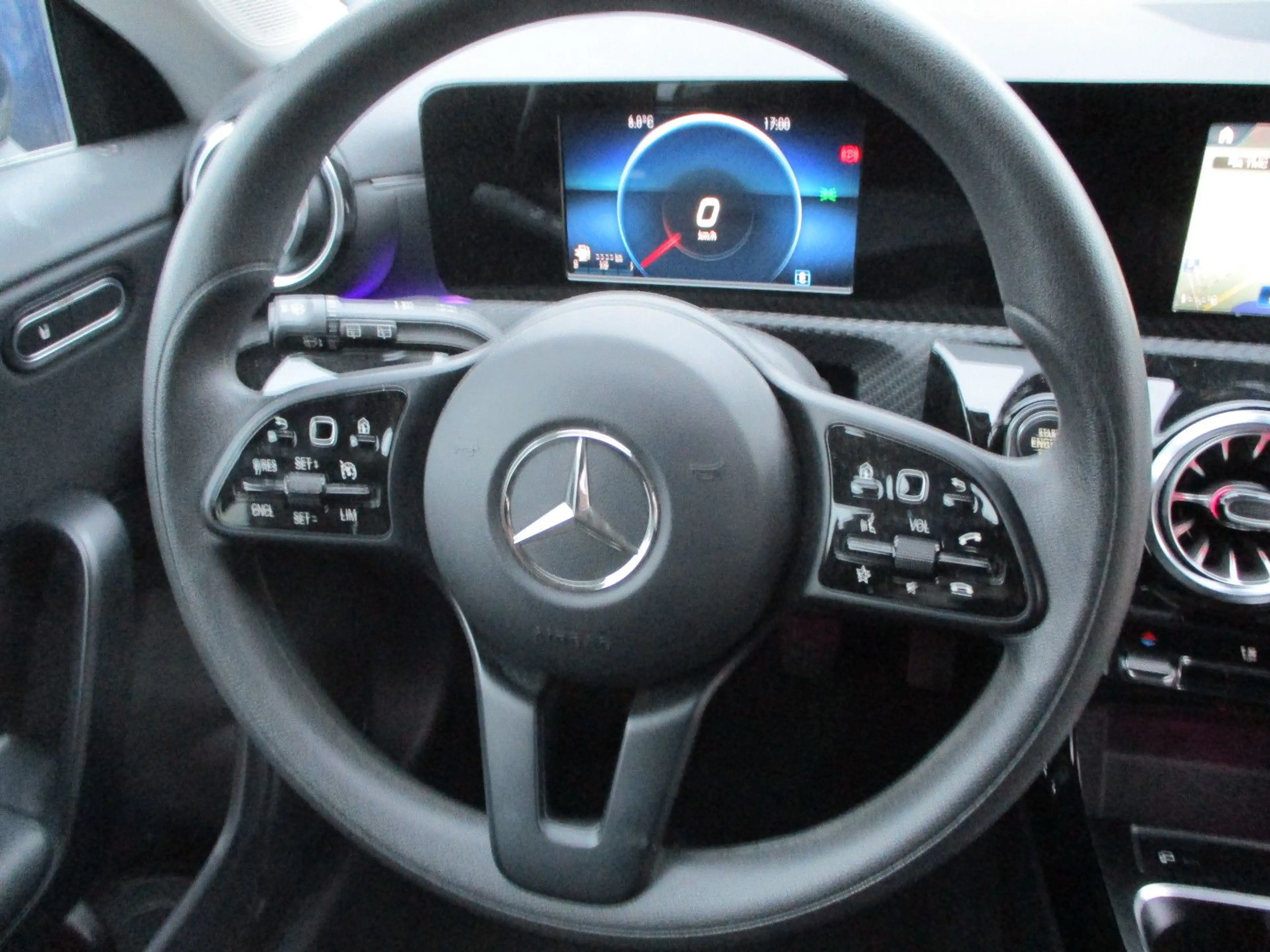 Mercedes-Benz CLA 200 CLA 200 d Shooting NAVI SITZH PDC TEMPOM LED — photo 7