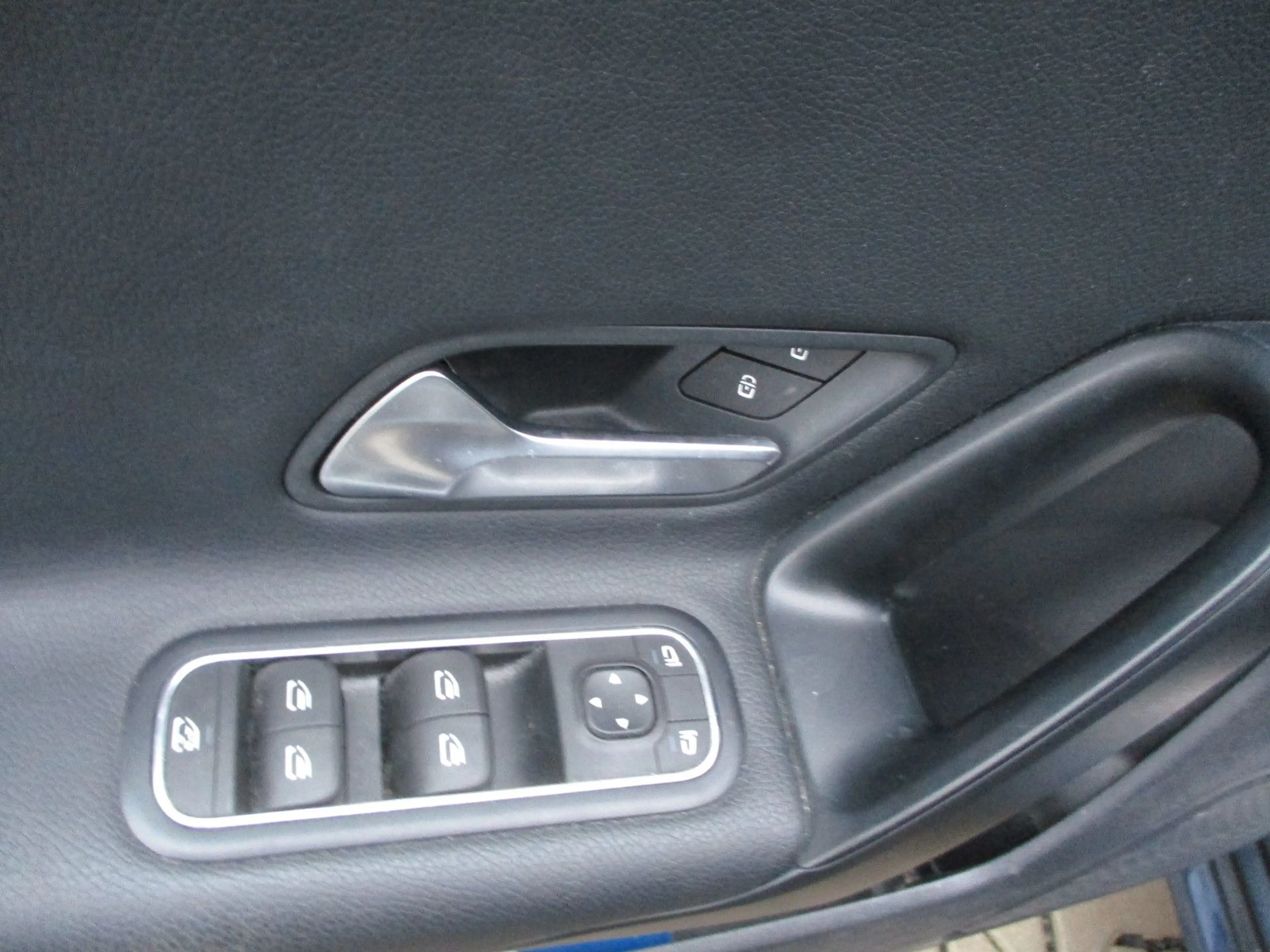 Mercedes-Benz CLA 200 CLA 200 d Shooting NAVI SITZH PDC TEMPOM LED — photo 13
