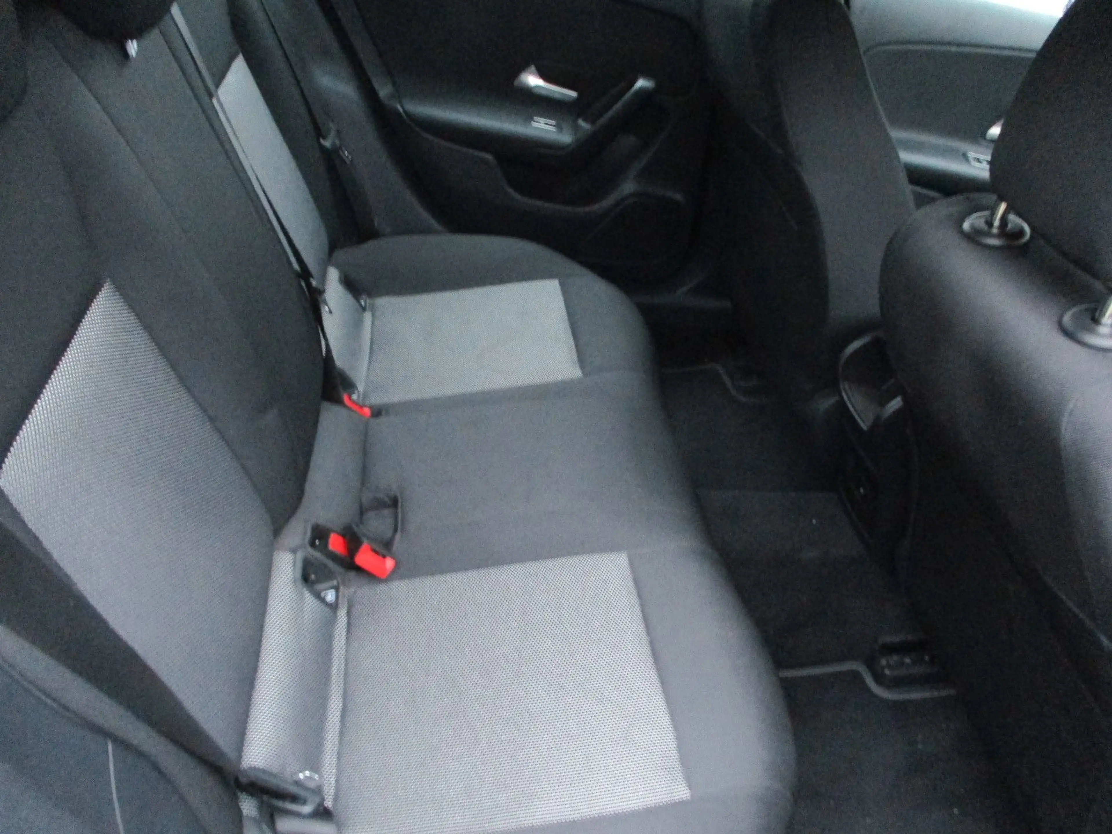 Mercedes-Benz CLA 200 CLA 200 d Shooting NAVI SITZH PDC TEMPOM LED — photo 9